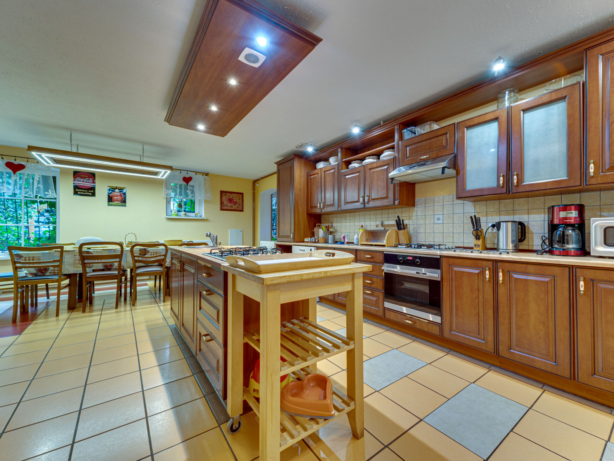 Kitchen / Dining Room