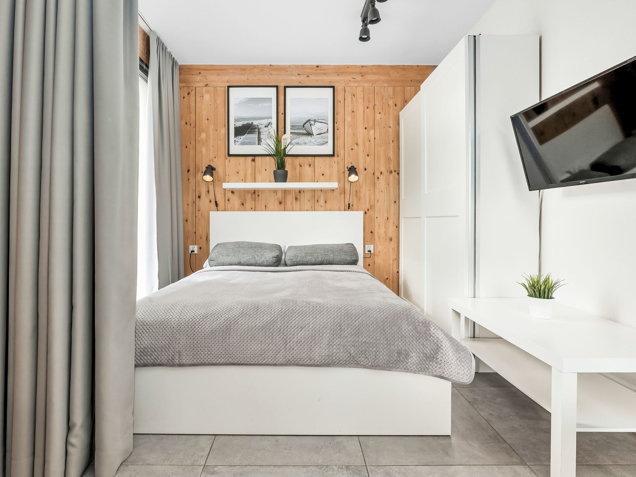 Mit privater Terrasse - Binnen