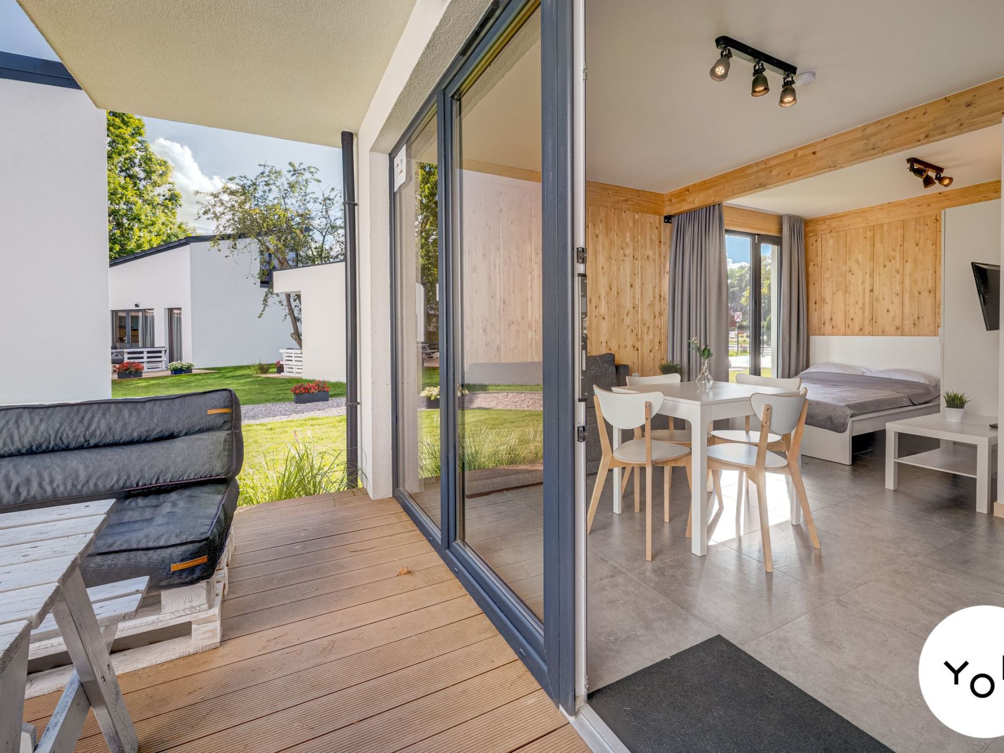 Mit privater Terrasse-Image-tags.info