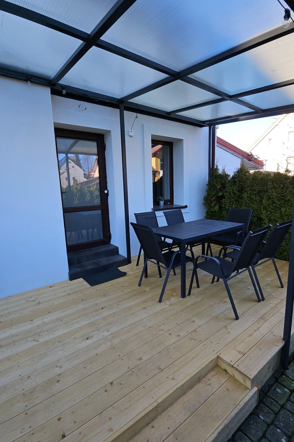 "Kapitanski" mit Schwimmbad-Image-tags.info