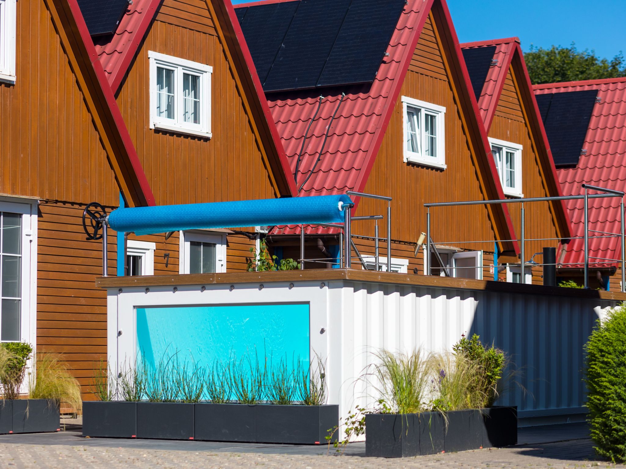Bootshaus mit beheiztem Pool-Image-tags.info