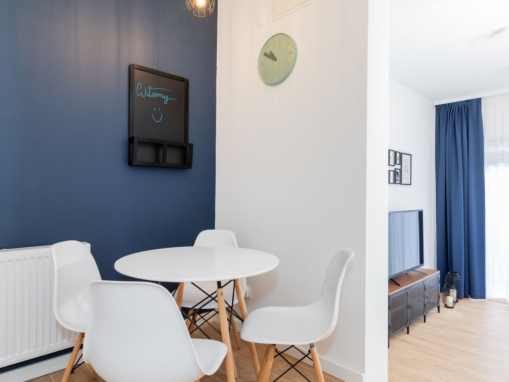 "Marine" mit gemeinschaftlichem Pool