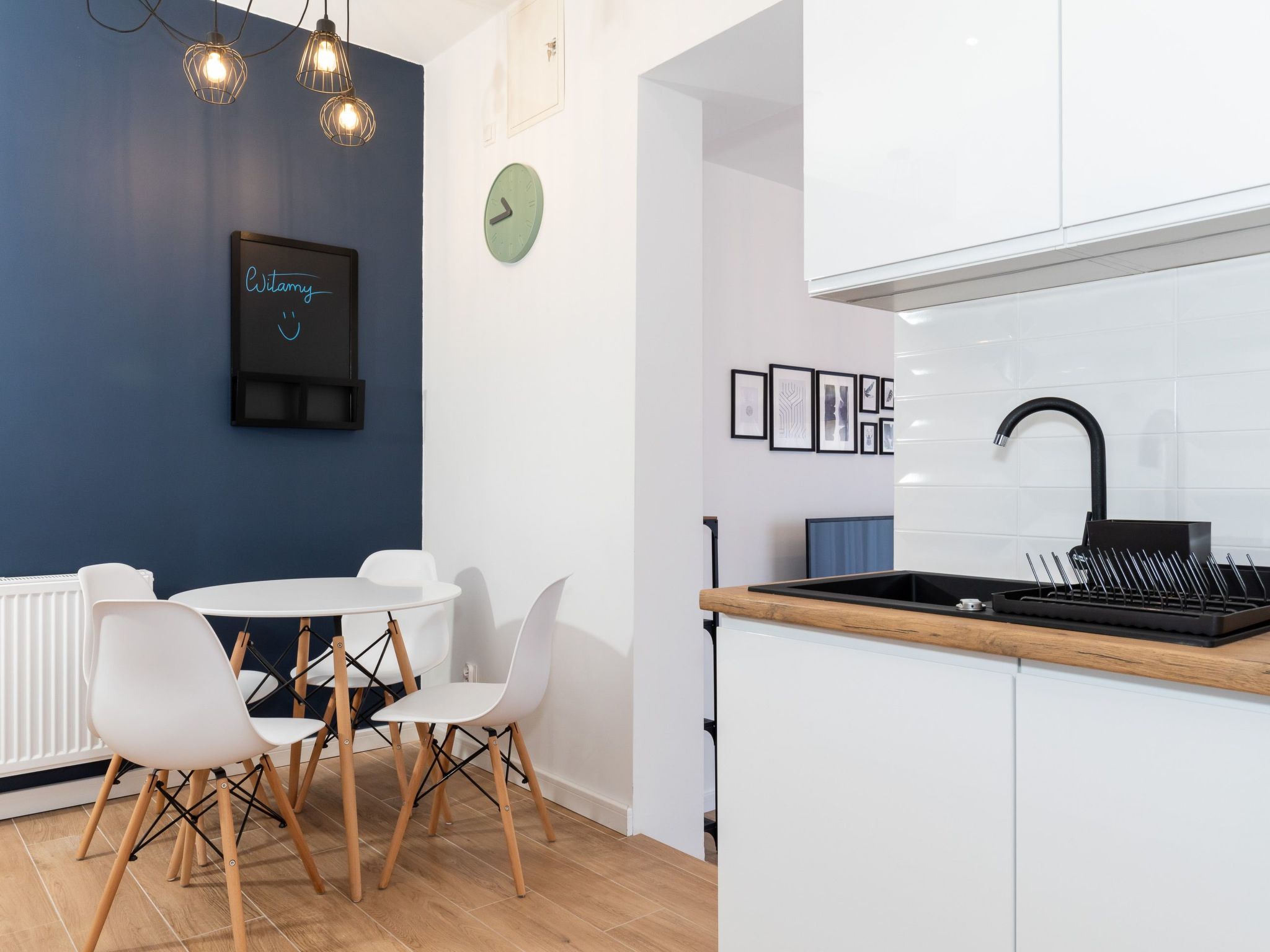 "Marine" mit gemeinschaftlichem Pool-Image-tags.info