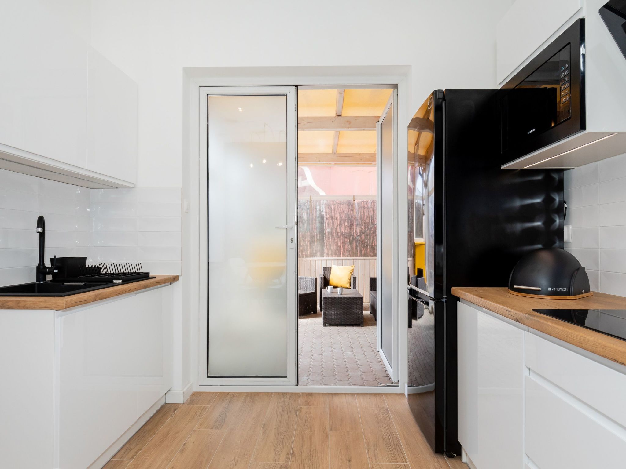 "Marine" mit gemeinschaftlichem Pool-Image-tags.info