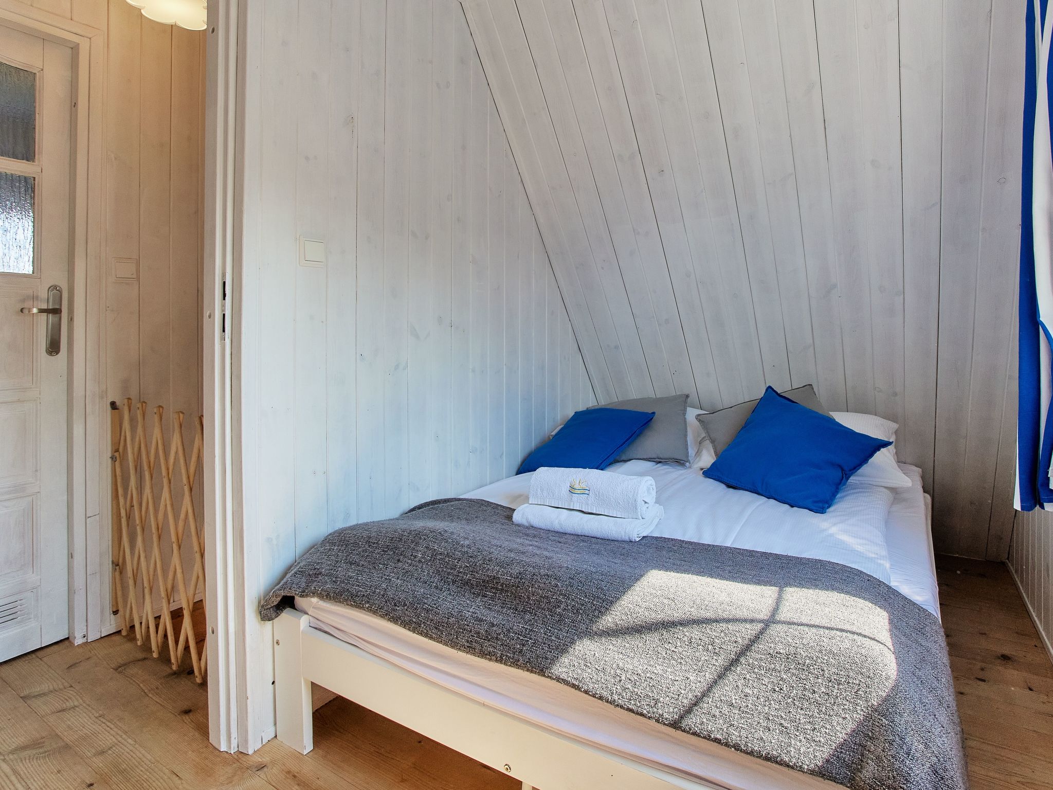 Bootshaus mit beheiztem Pool-Image-tags.info