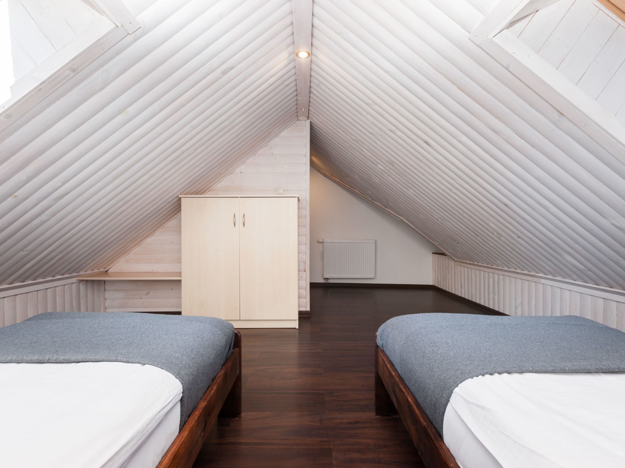 "Kapitanski" mit Schwimmbad-Image-tags.info