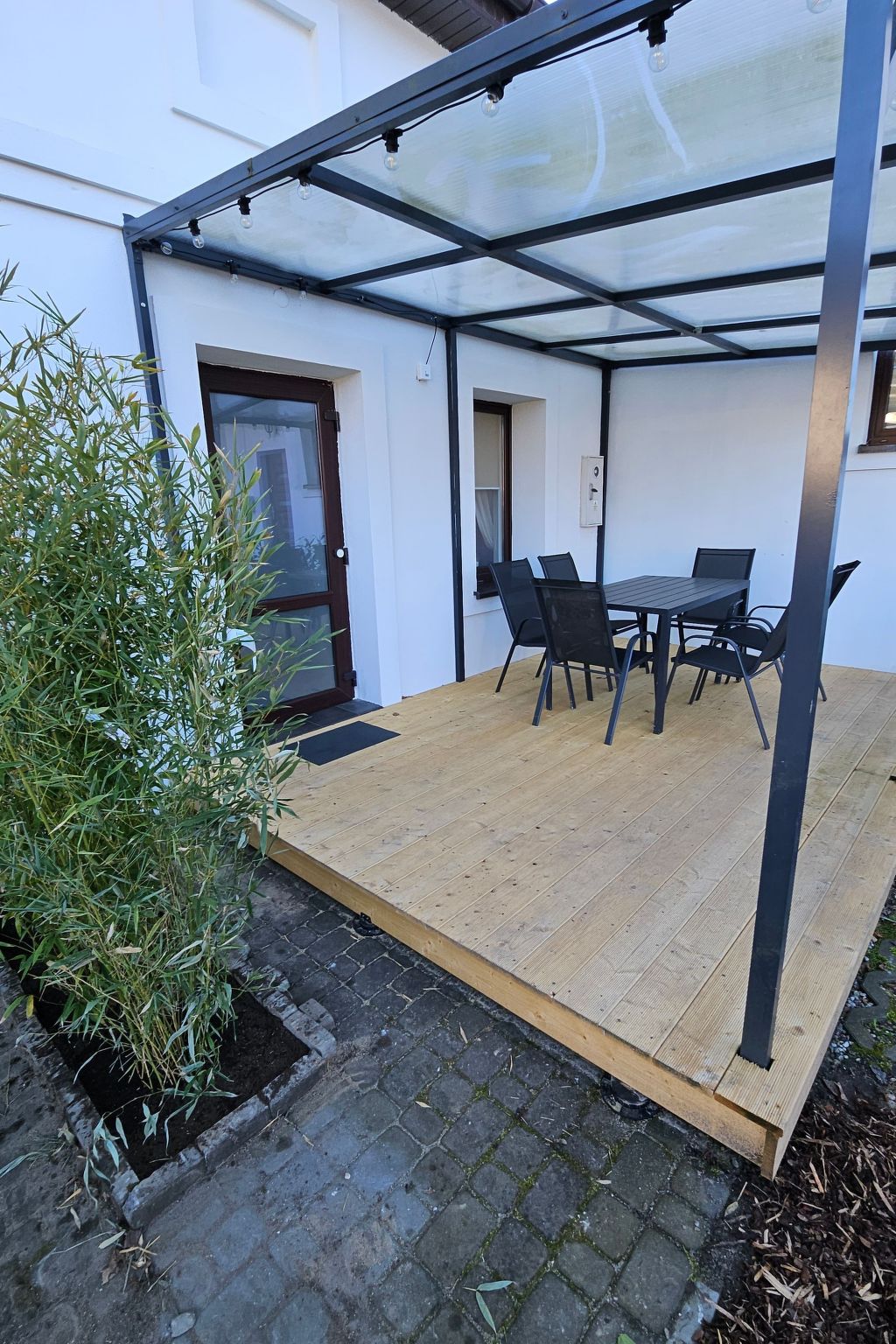 "Kapitanski" mit Schwimmbad-Image-tags.info