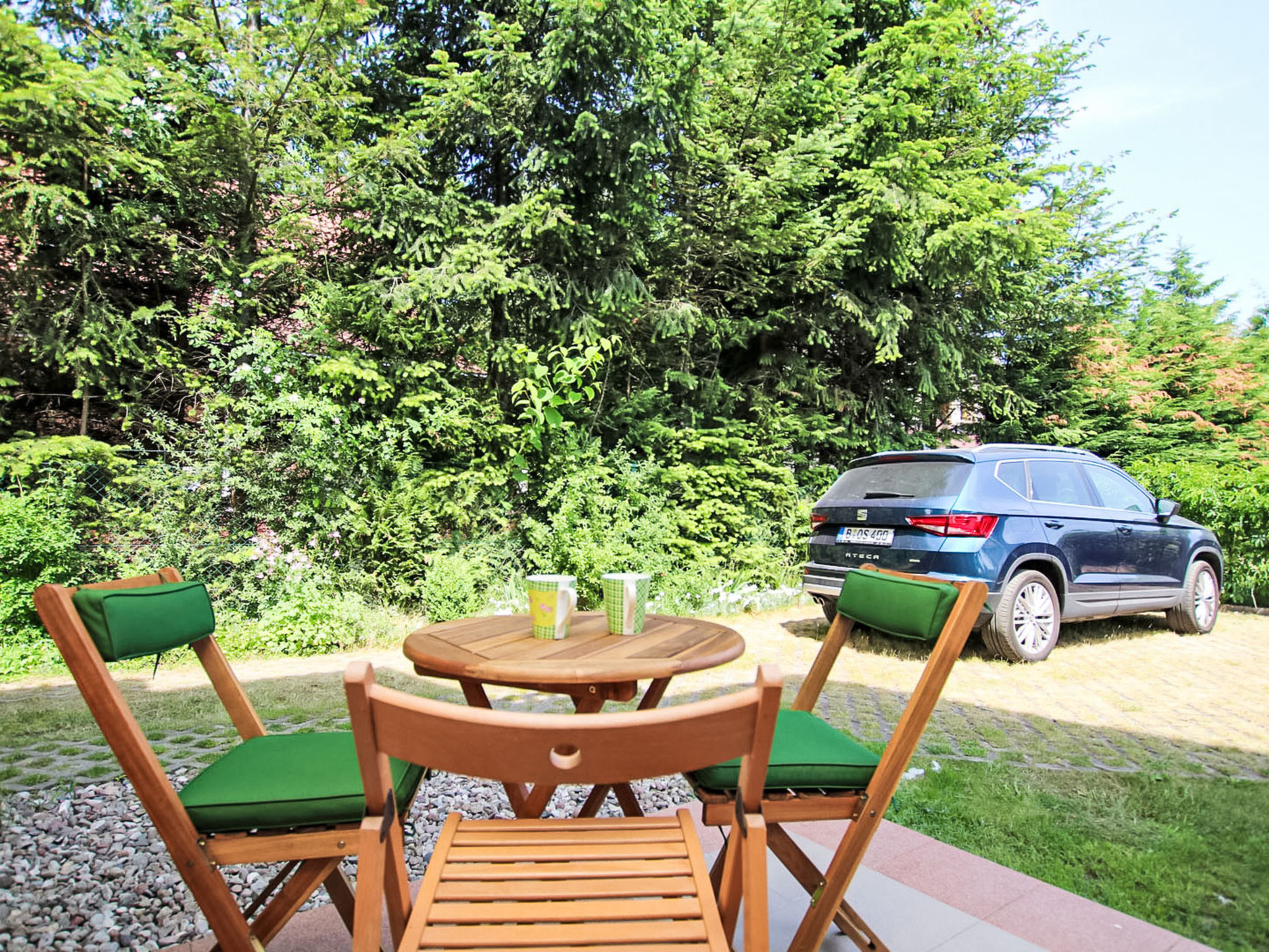 Mit Terrasse - Buiten