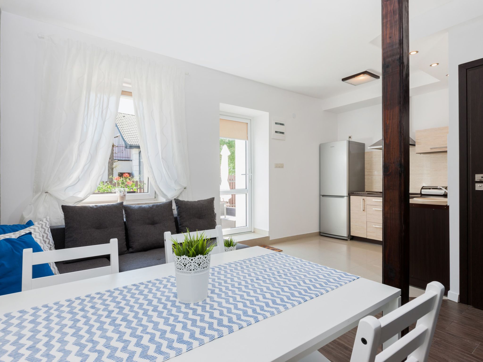 "Apartment1" mit Gemeinschaftspool-Image-tags.info