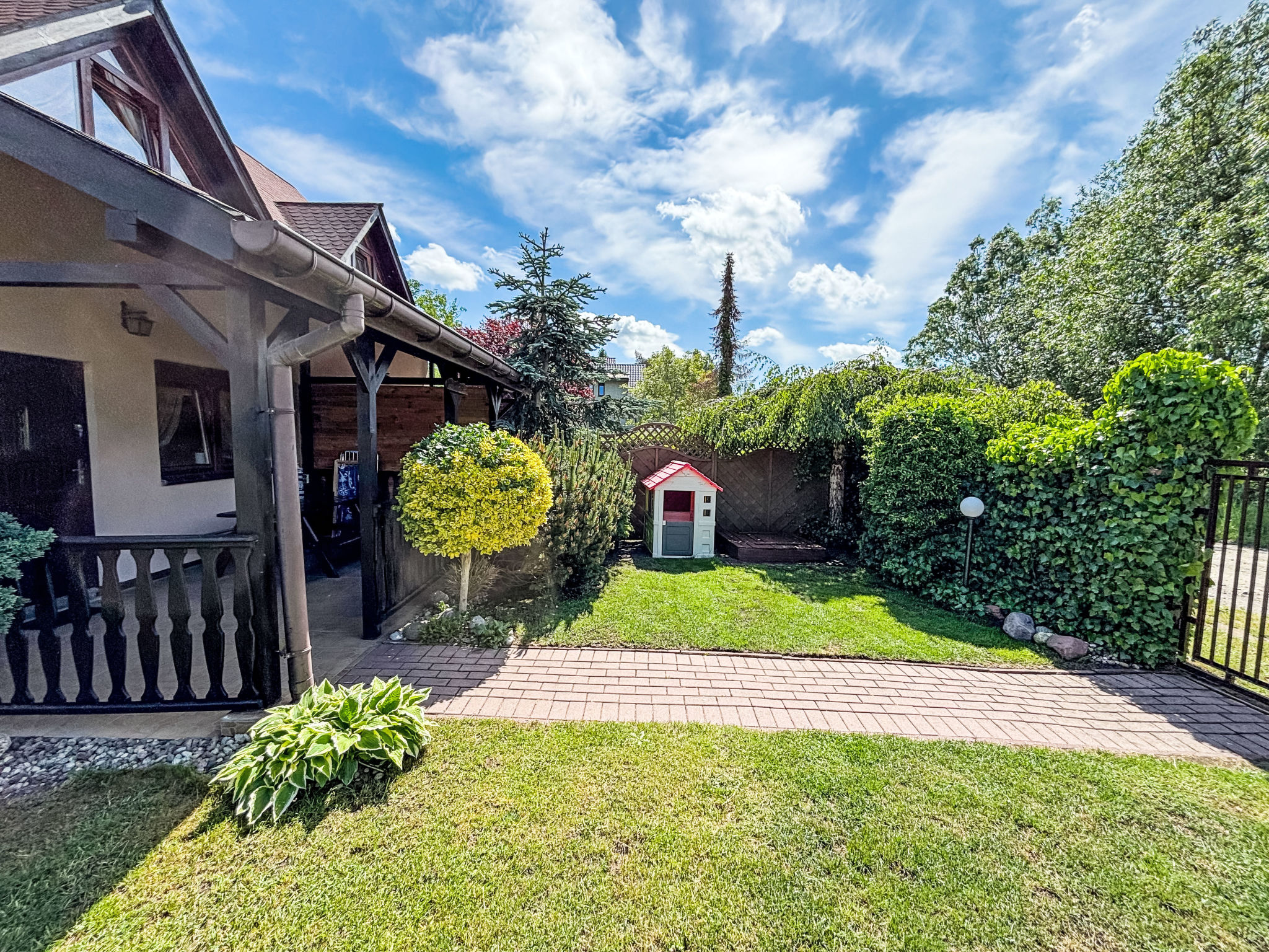 Willa Kinga z kominkiem - Dehors
