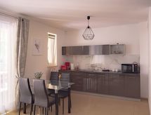 Knus appartement voor 6, 150m van de Oostzee in Pobierowo - thumbnail 5