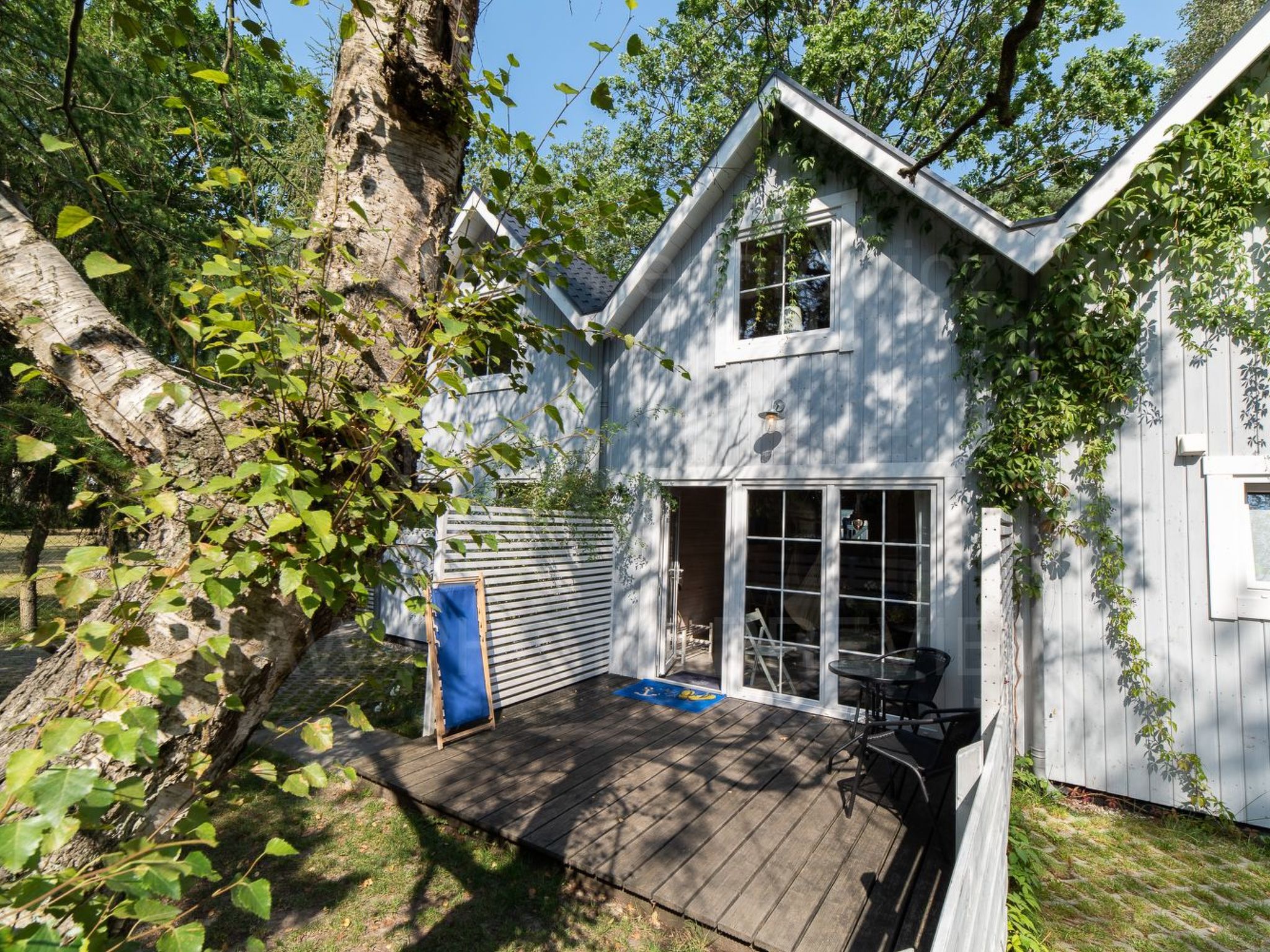 Welcome to our cosy holiday cottages in Pobierowo, located just 400m from the beach exit. An ideal place for those looking for a rest by the sea, our cottages offer a comfortable stay for 6-8 people, ..