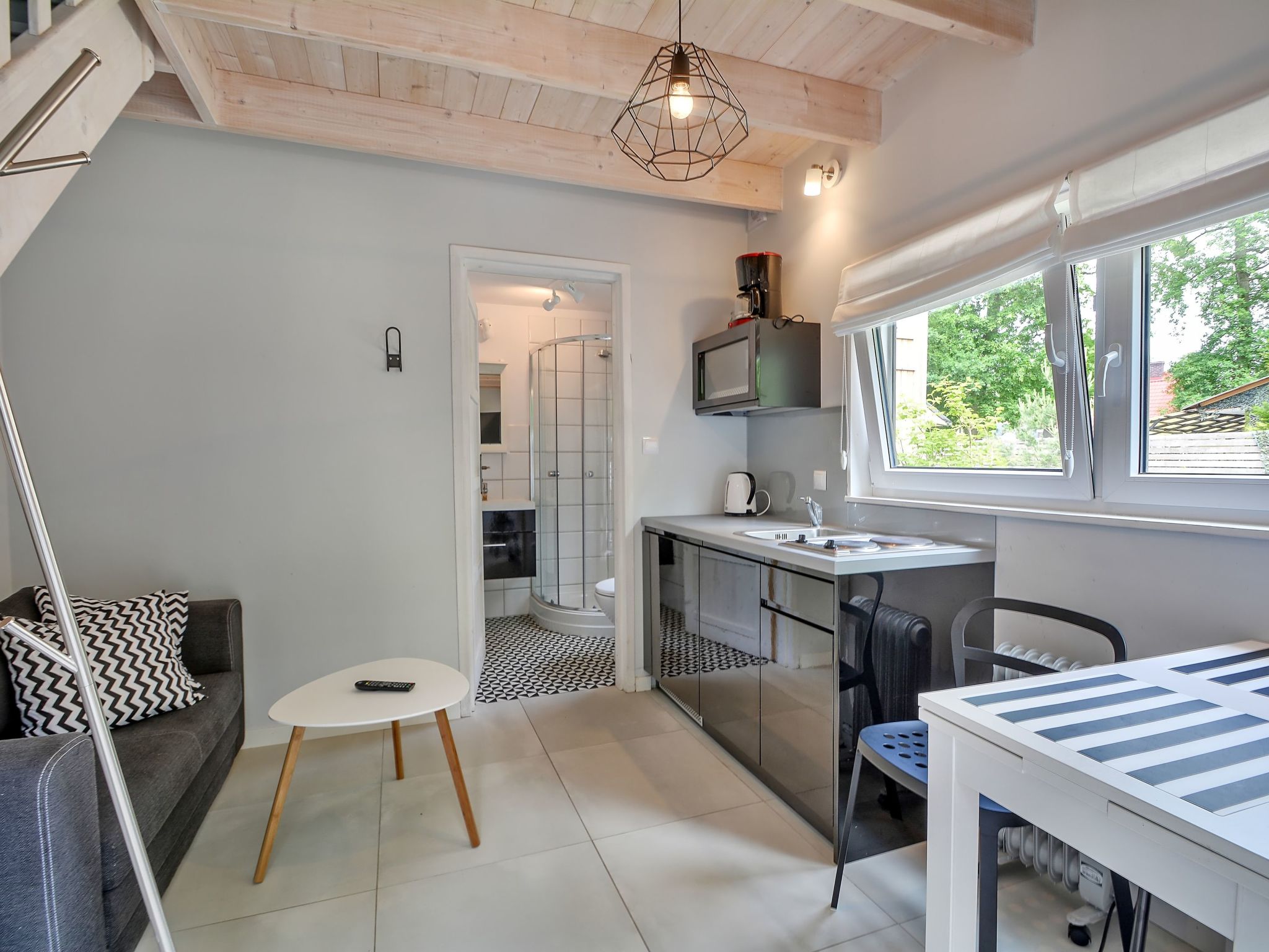 Mit privater Terrasse-Inside