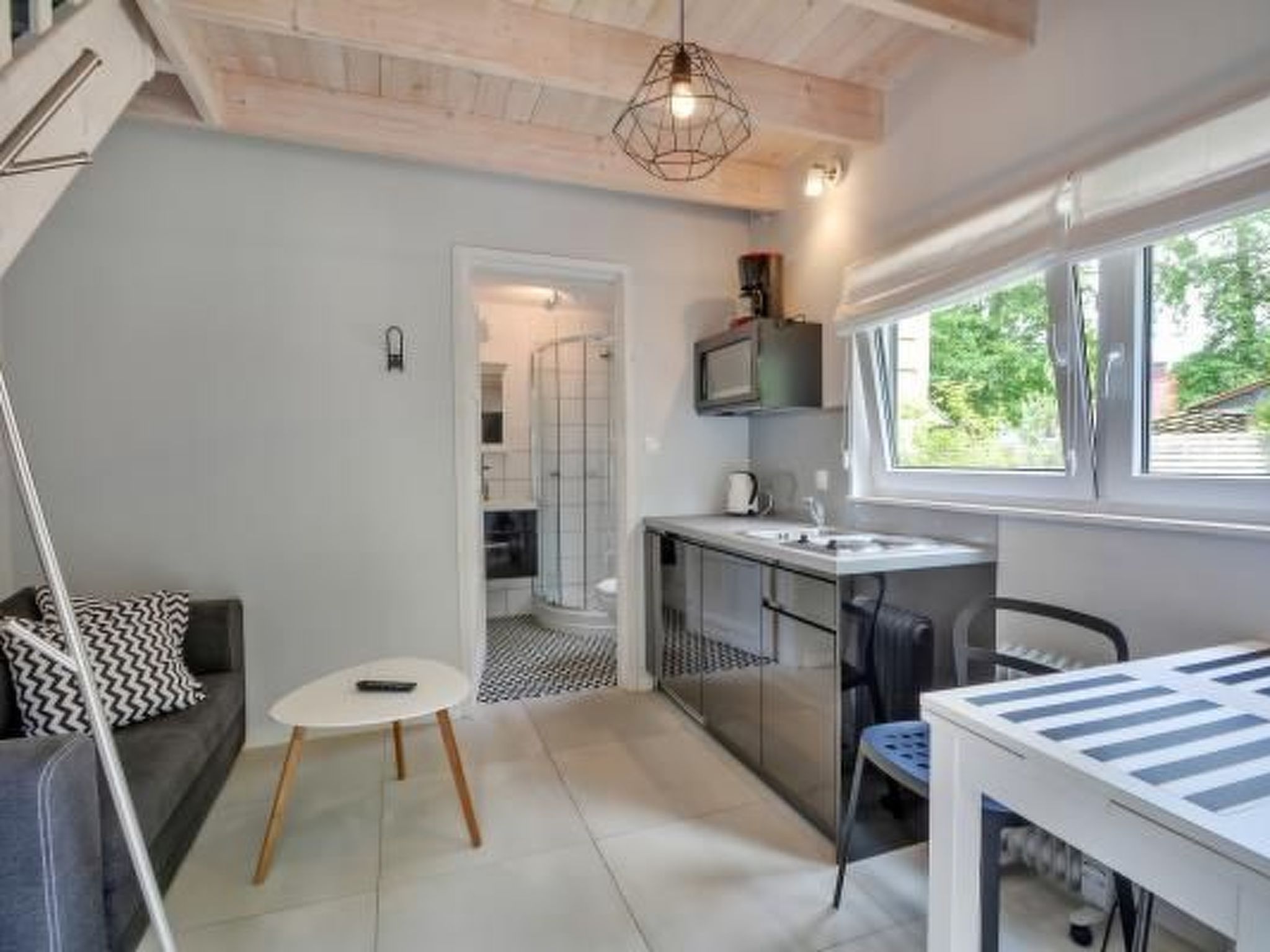 Mit privater Terrasse-Binnen