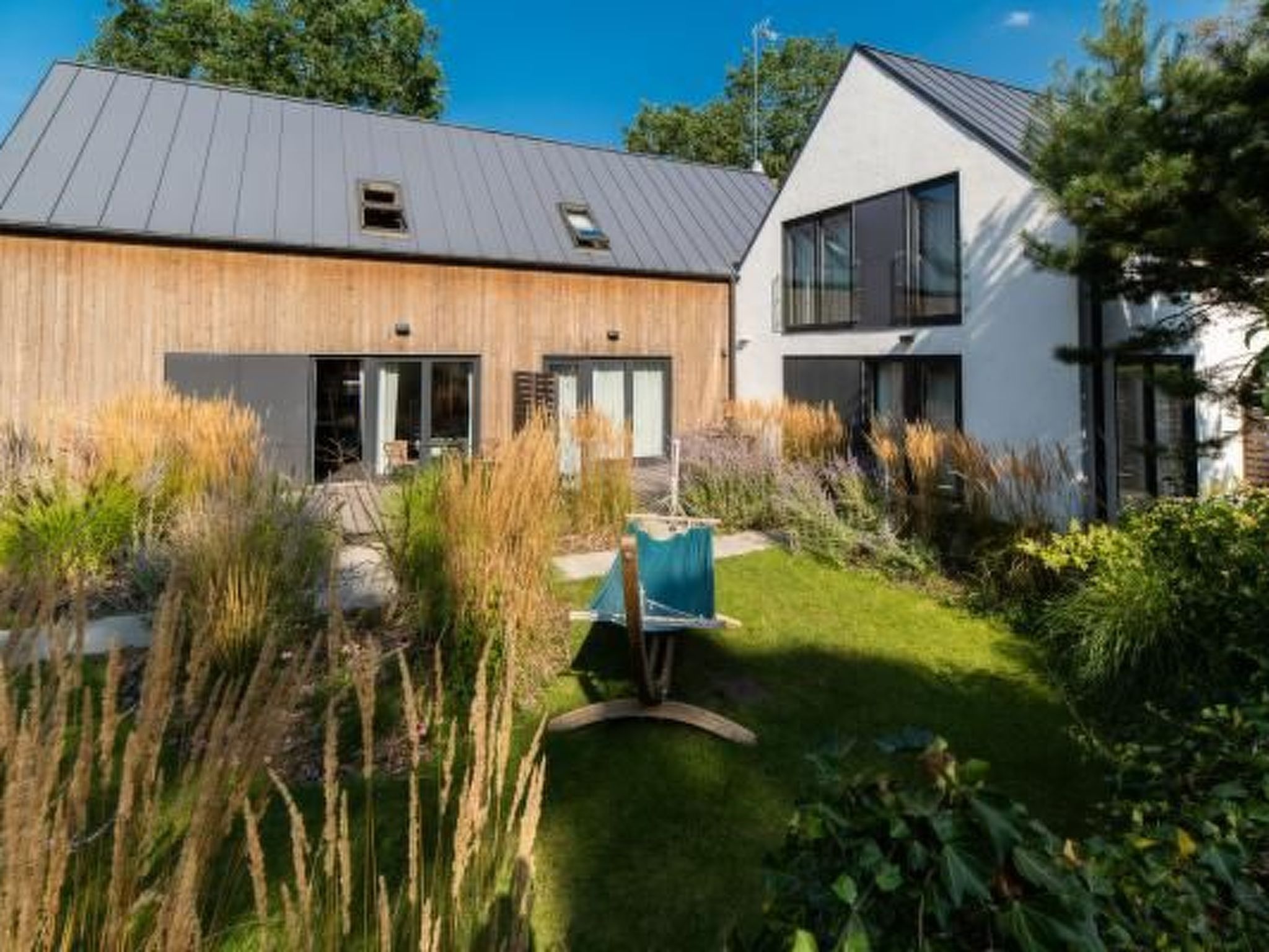 Mit privater Terrasse-Binnen