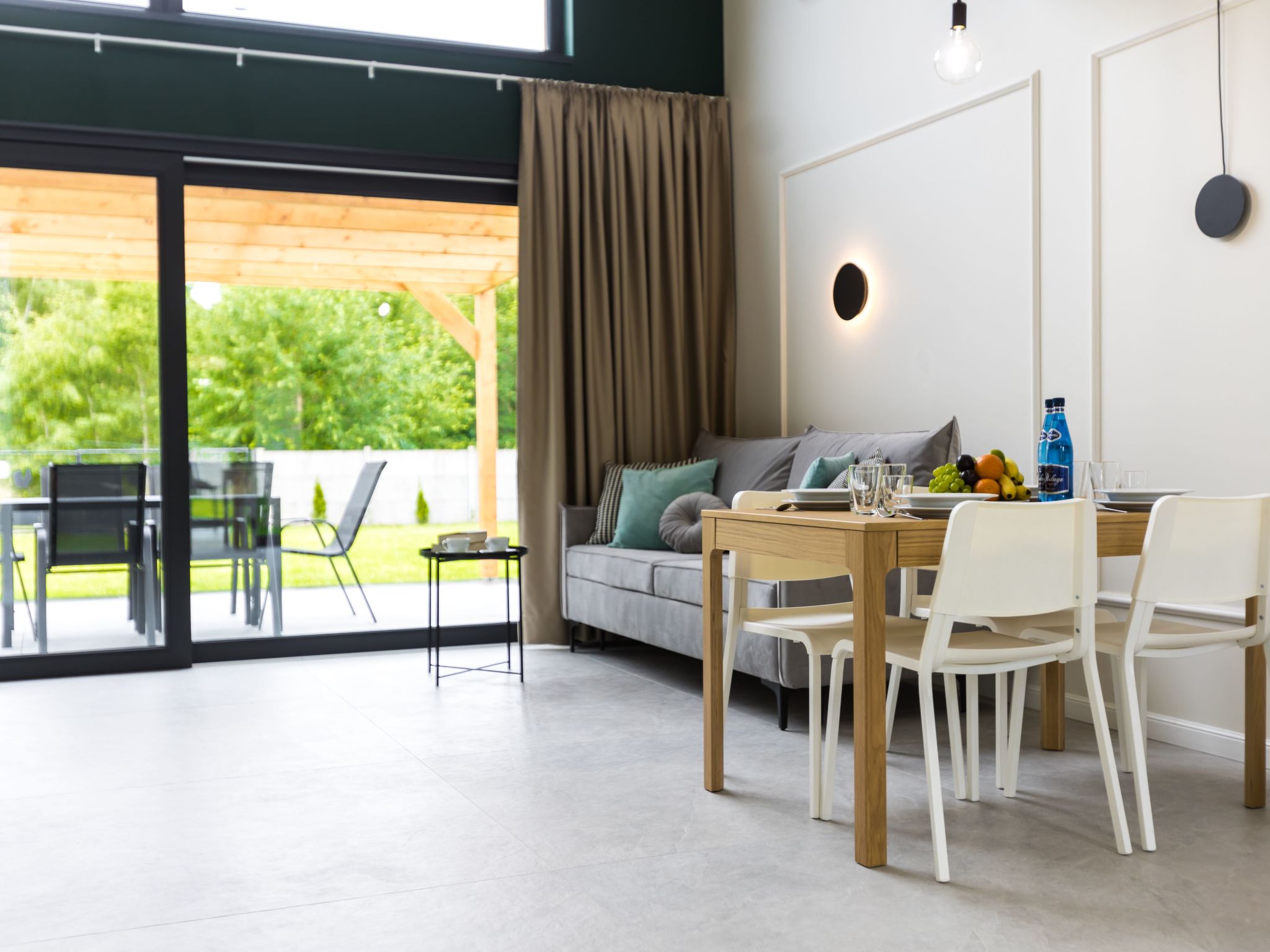 Schönes Ferienhaus in Niechorze mit Großem Grill - Drinnen