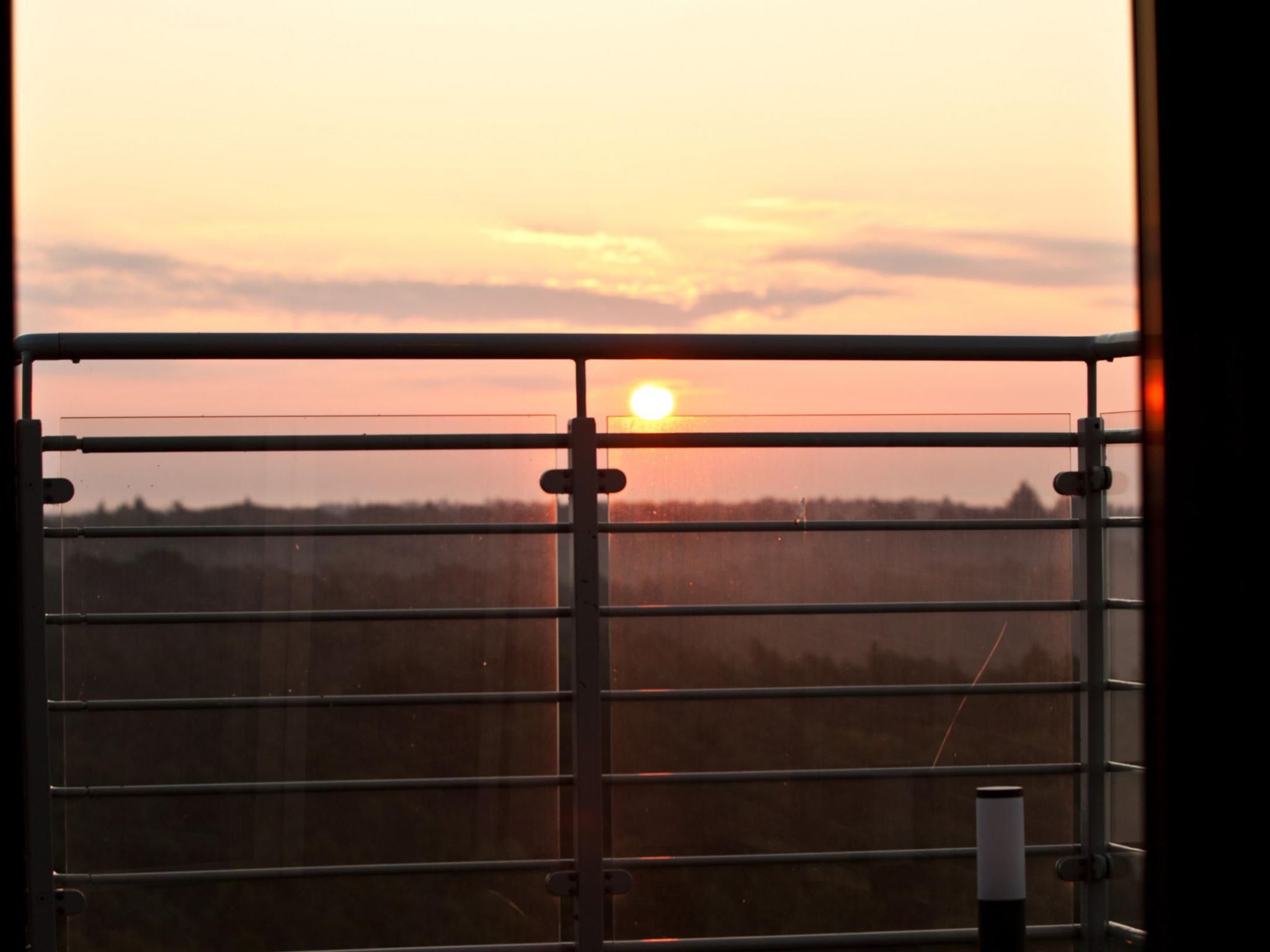 Wohnung mit Panoramaverglasung und Meerblick - Buiten