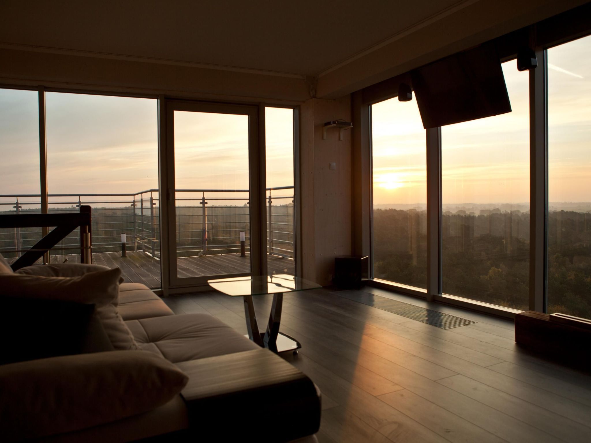 Wohnung mit Panoramaverglasung und Meerblick - Binnen