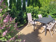 Comfortabel appartement met tuin, BBQ & WiFi, op 300m van zee - thumbnail 1