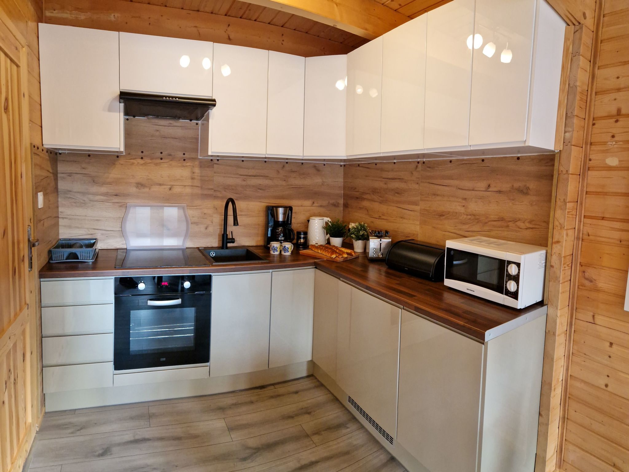 Landhaus mit Garten, Grill und Terrasse-Image-tags.info