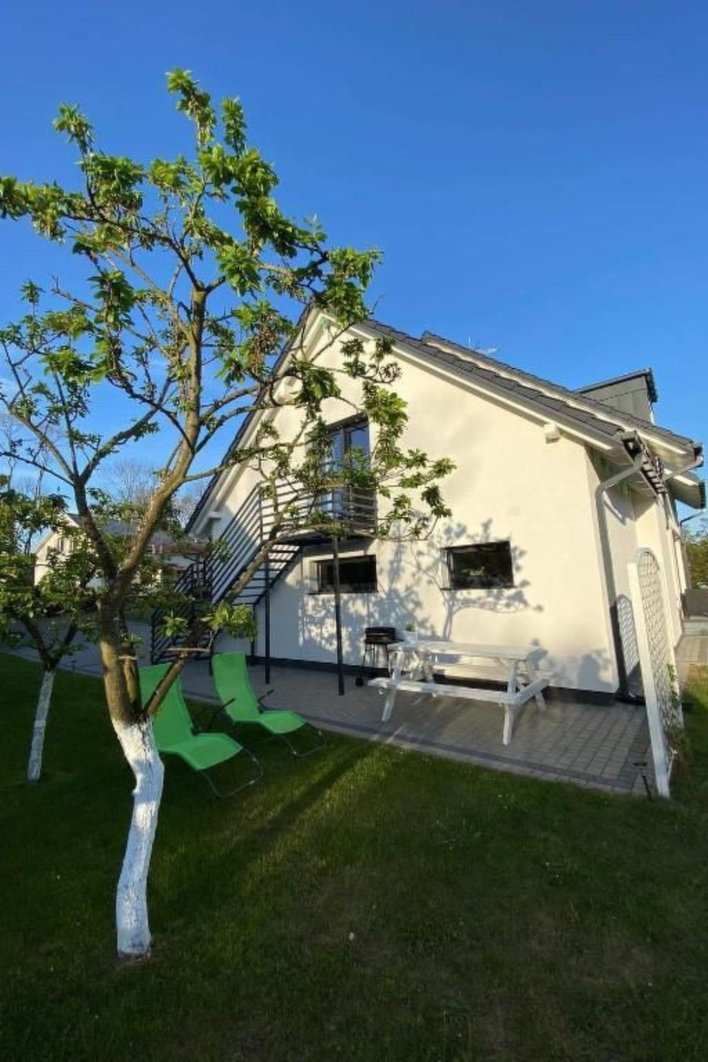 Gemütliches Ferienhaus mit Garten und Seeblick