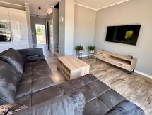 Ruim hoekhuis voor 10 personen in Kolczewo, vlakbij zee en meer - thumbnail 2
