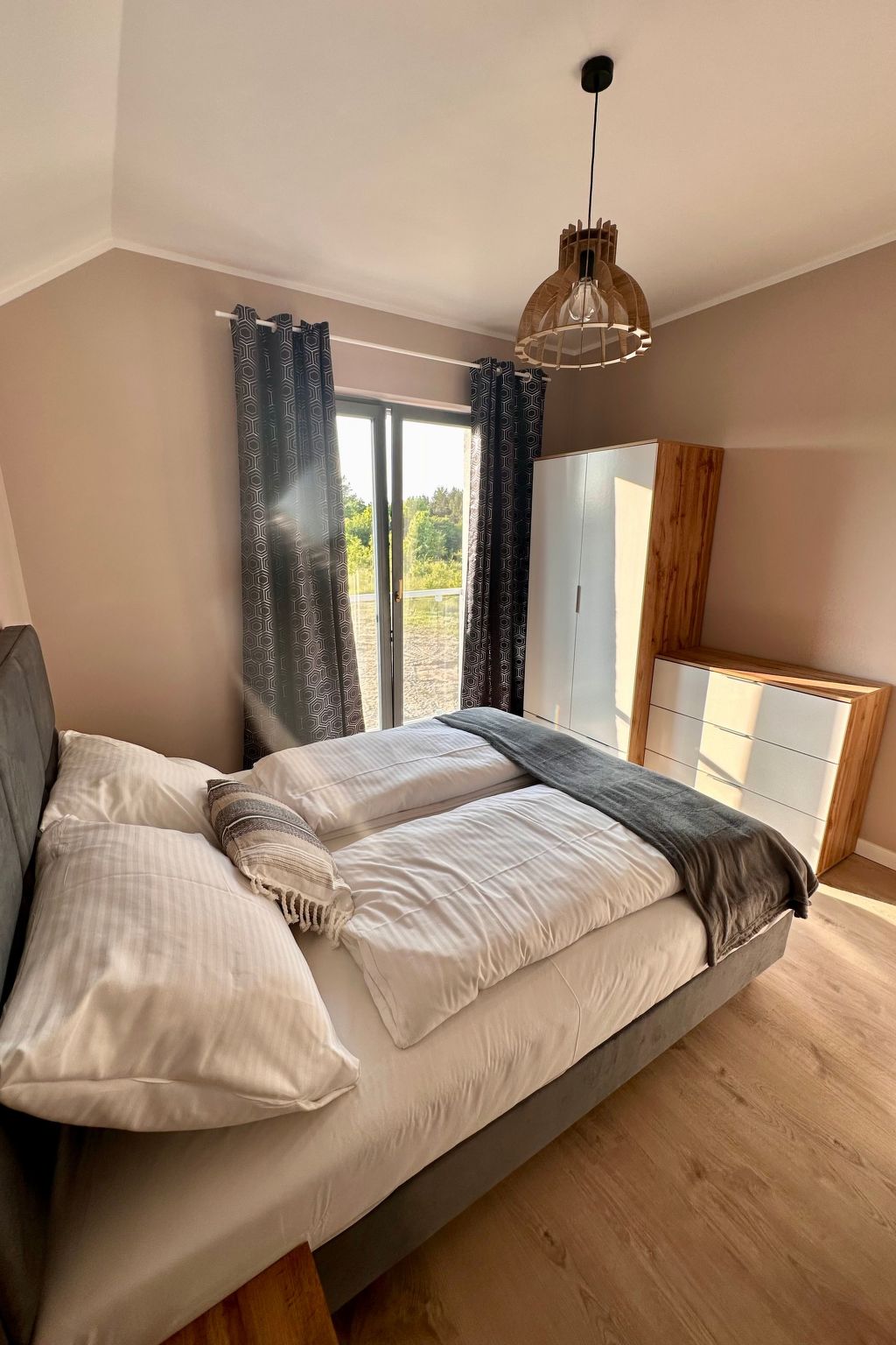 Double Bernstein-Binnen