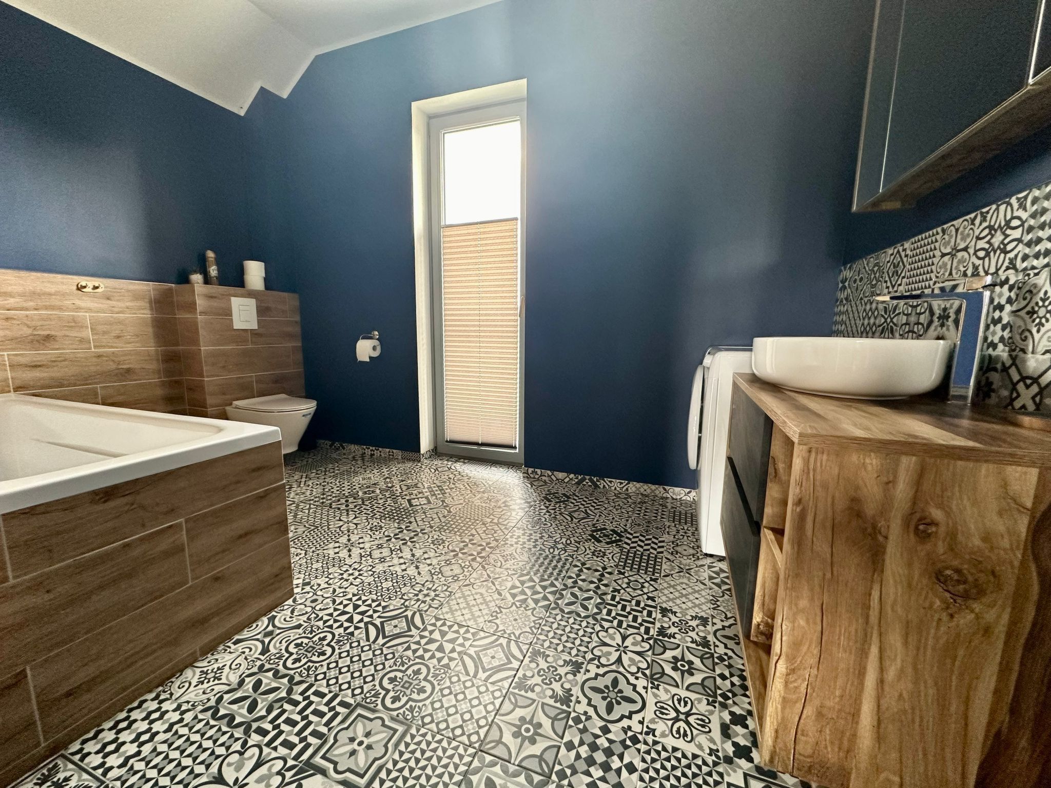 Double Bernstein-Binnen