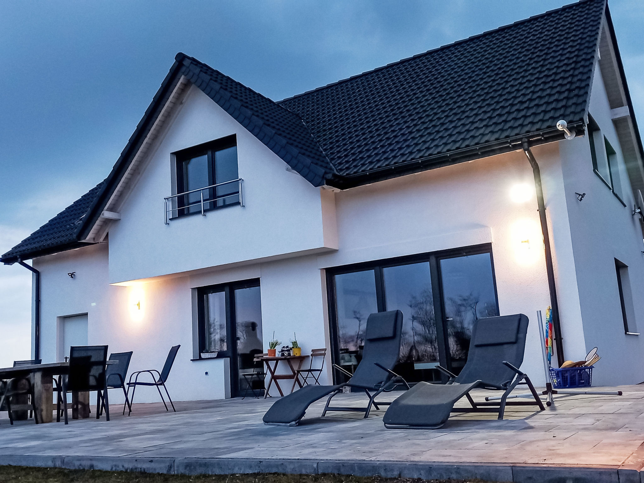 Ferienvilla "Villa Koprowo" mit Jacuzzi und Sauna - Buiten