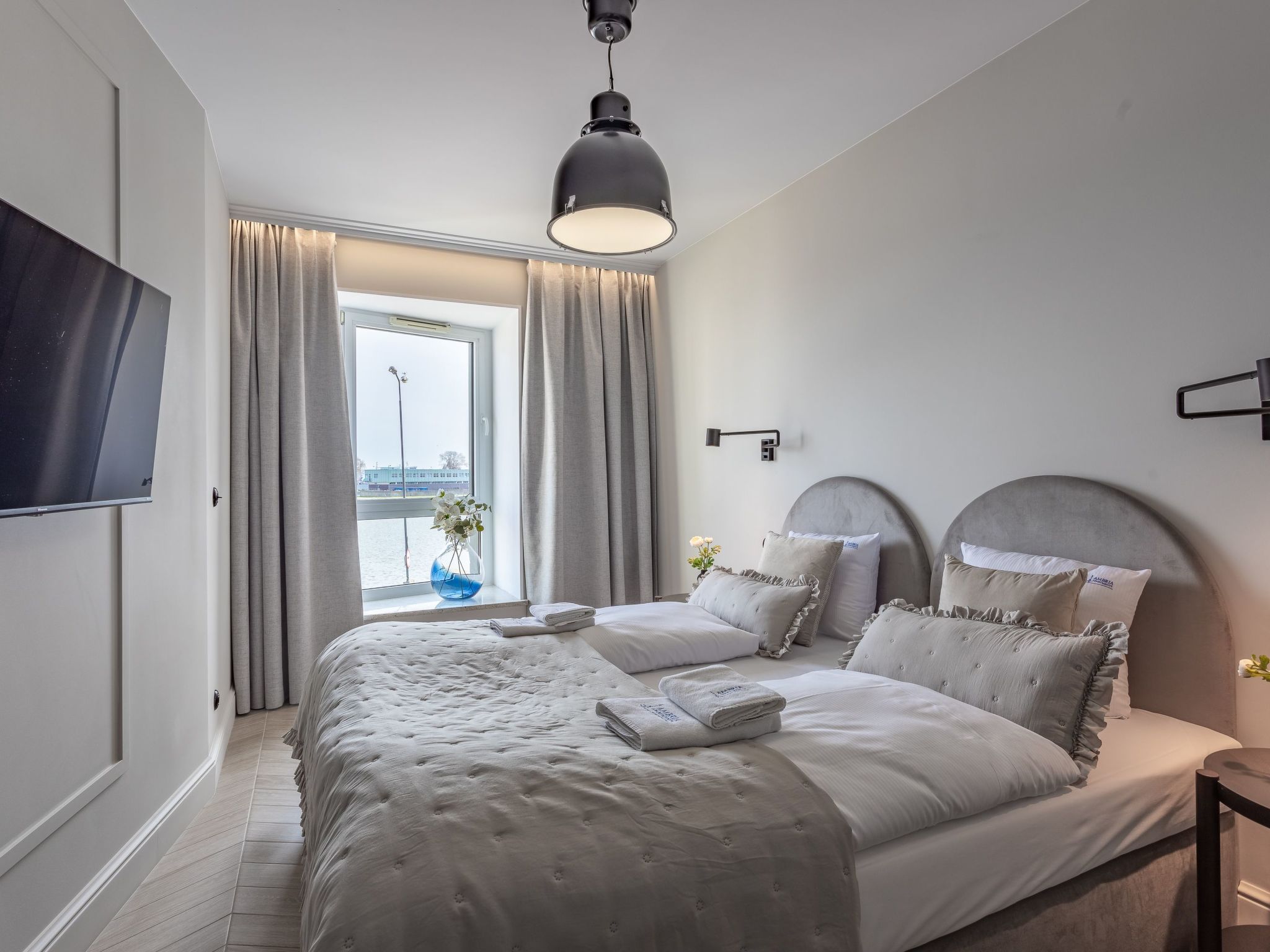 Concha mit Blick auf den Hafen-Image-tags.info