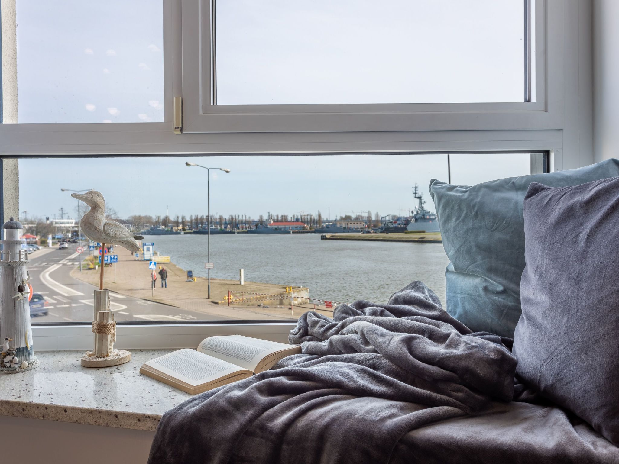 Concha mit Blick auf den Hafen-Image-tags.info