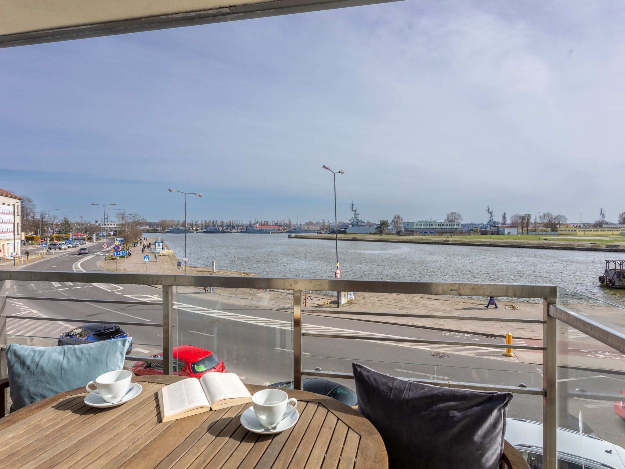 Concha mit Blick auf den Hafen-Image-tags.info