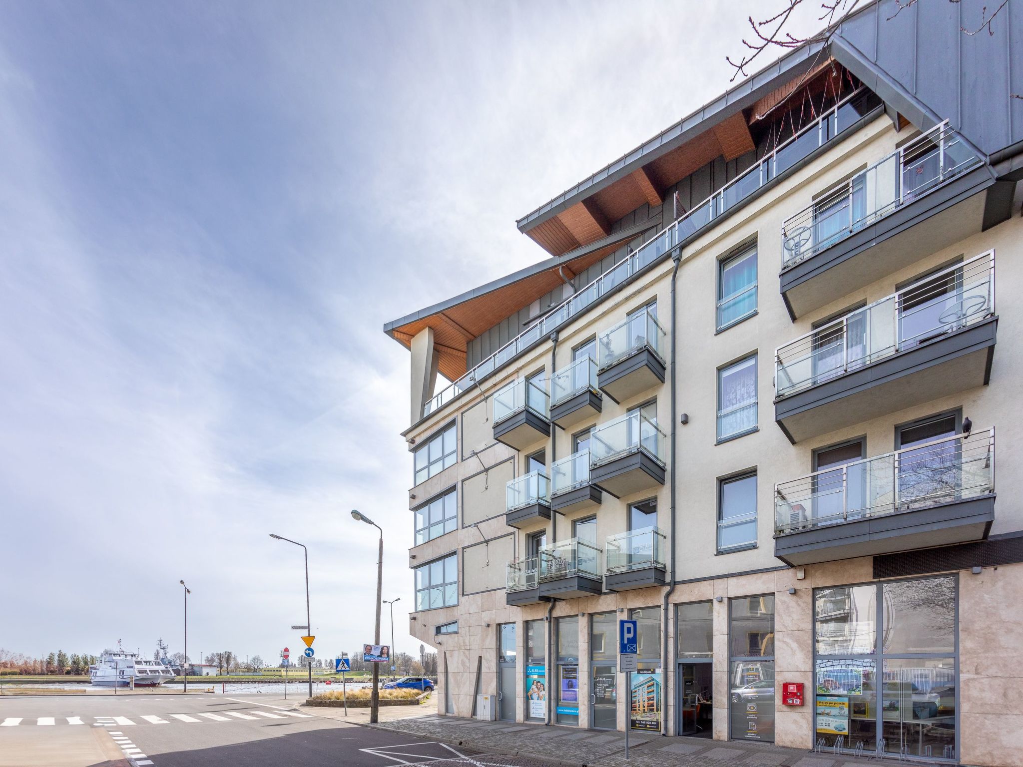 Concha mit Blick auf den Hafen-Image-tags.info