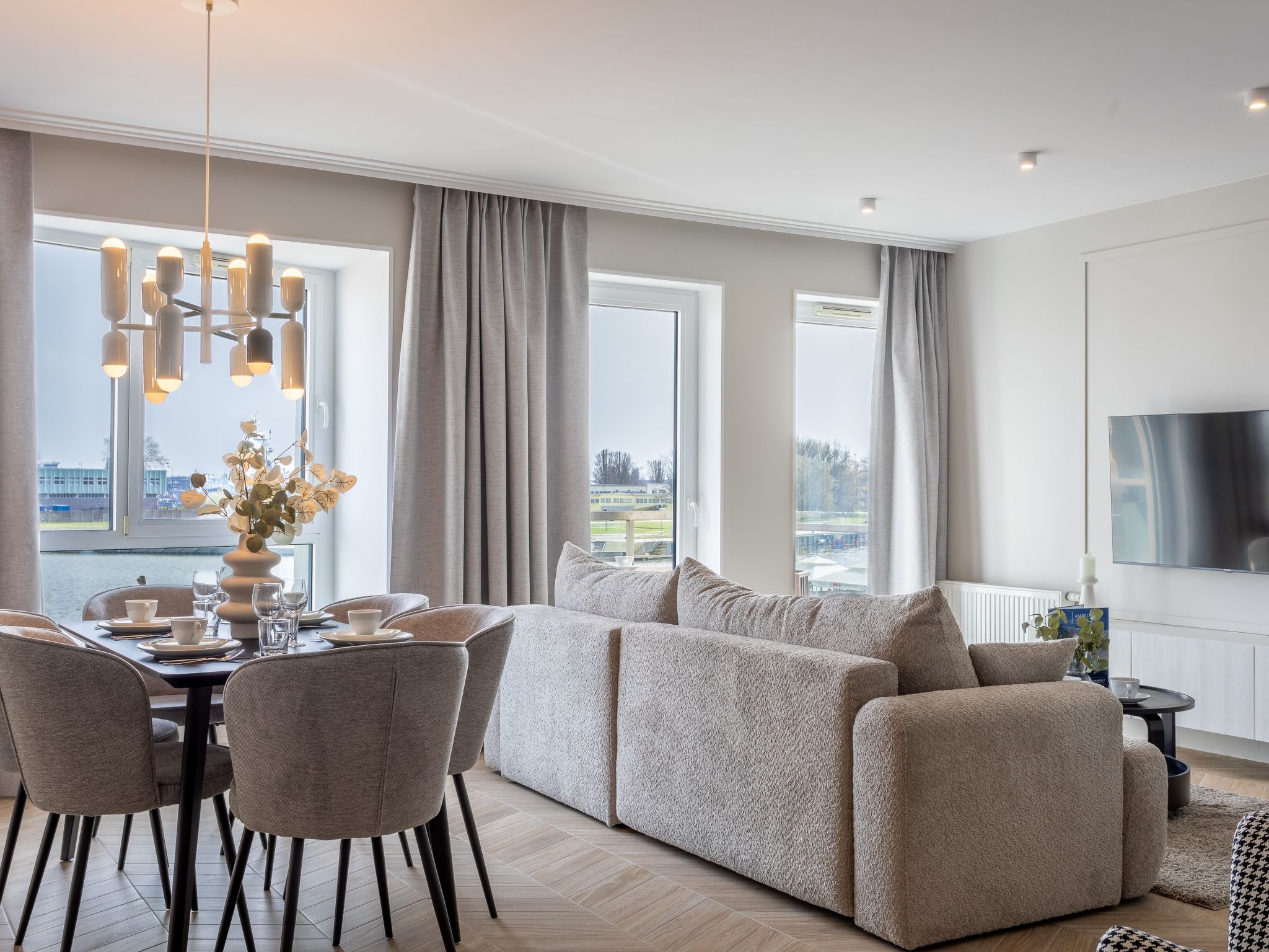 Concha mit Blick auf den Hafen-Image-tags.info