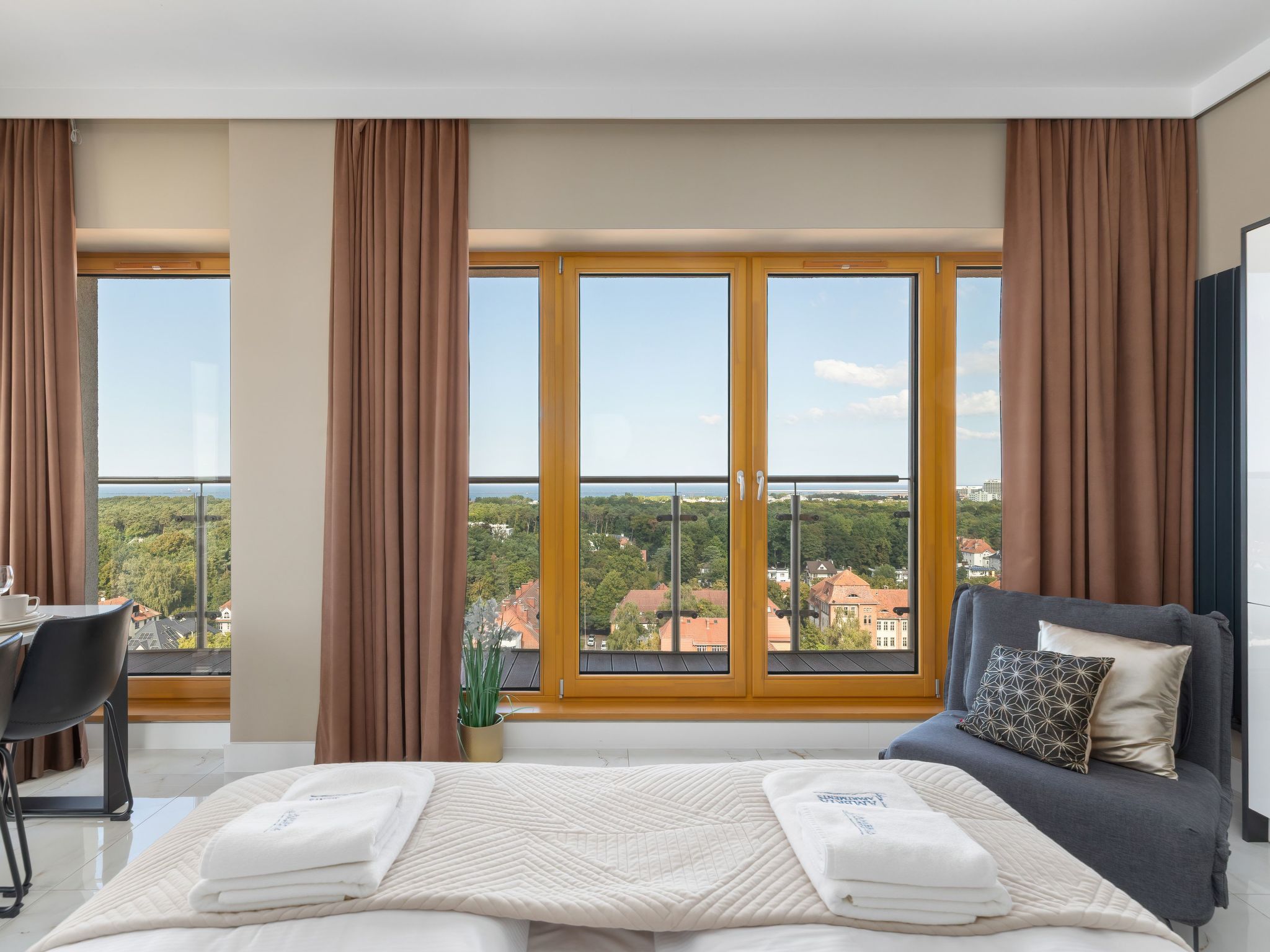 "Platan Tower 114"-Image-tags.info