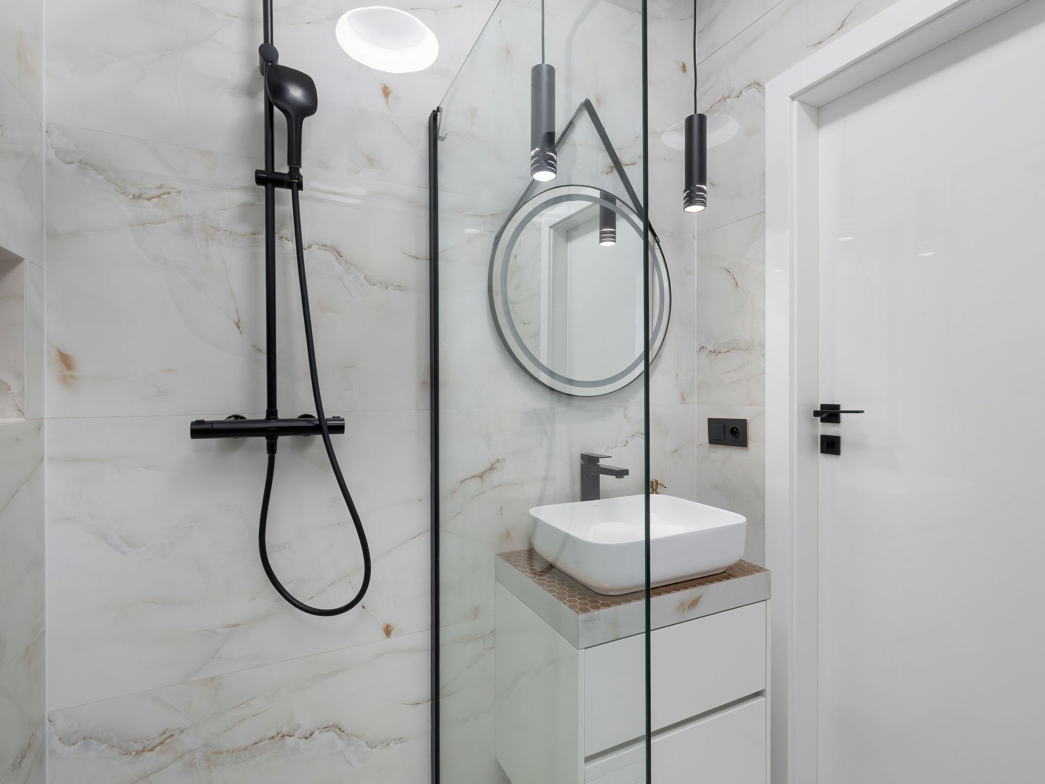 "Platan Tower 114"-Image-tags.info