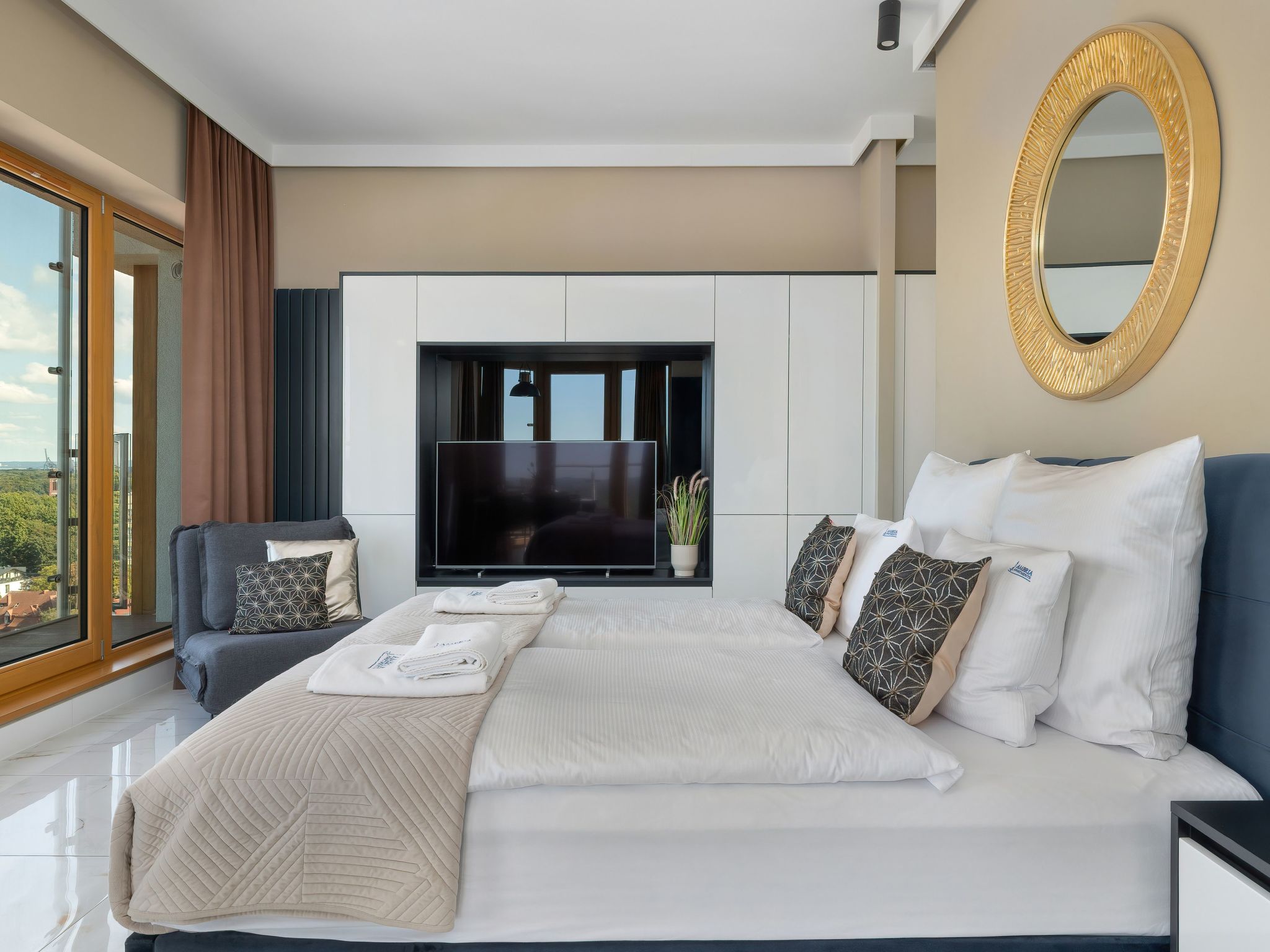 "Platan Tower 114"-Image-tags.info