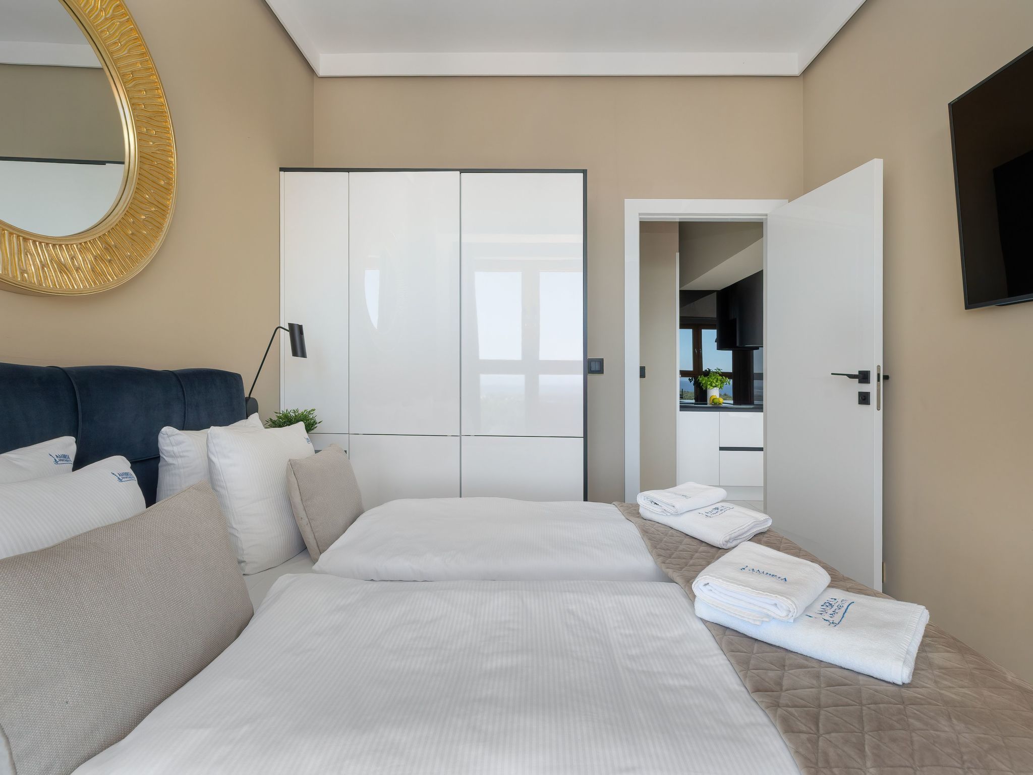 "Platan Tower 113"-Image-tags.info