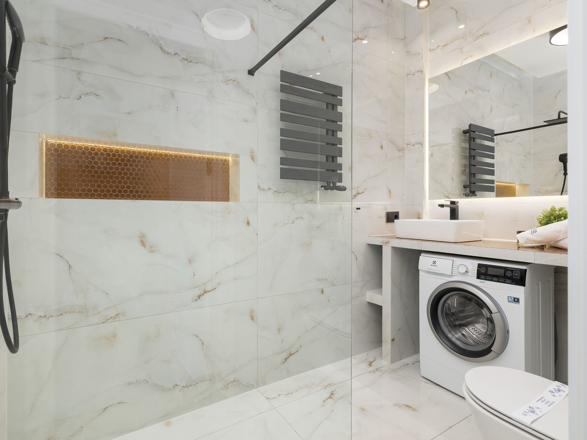 "Platan Tower 113"-Image-tags.info