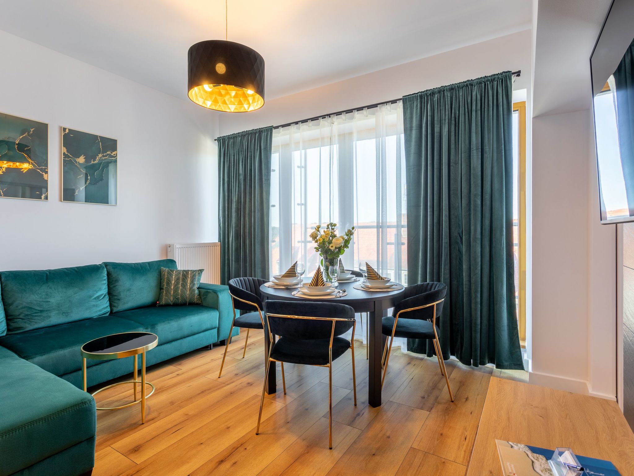 Appartement Tower 65 in einem ruhigen Stadtviertel — Living Room (5 of 15)
