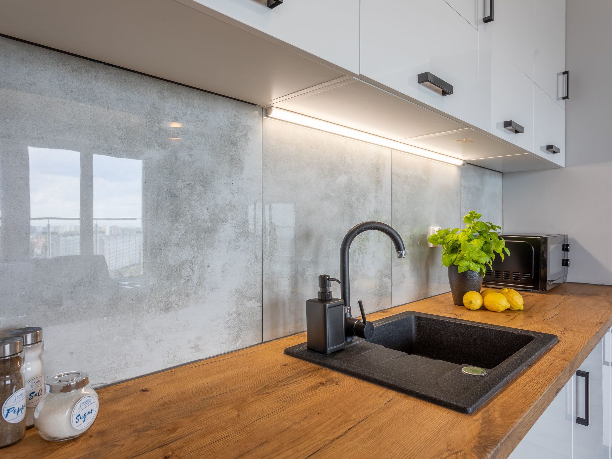 Tower 97 in hervorragender Lage-Image-tags.info