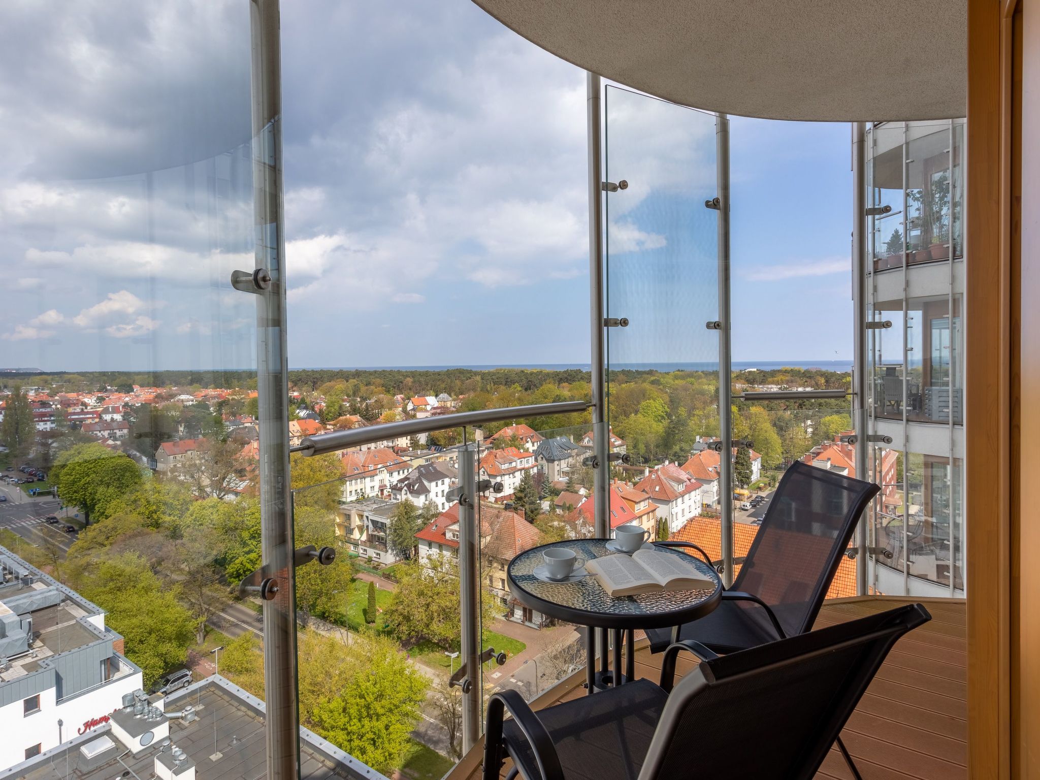 Tower 97 in hervorragender Lage-Image-tags.info