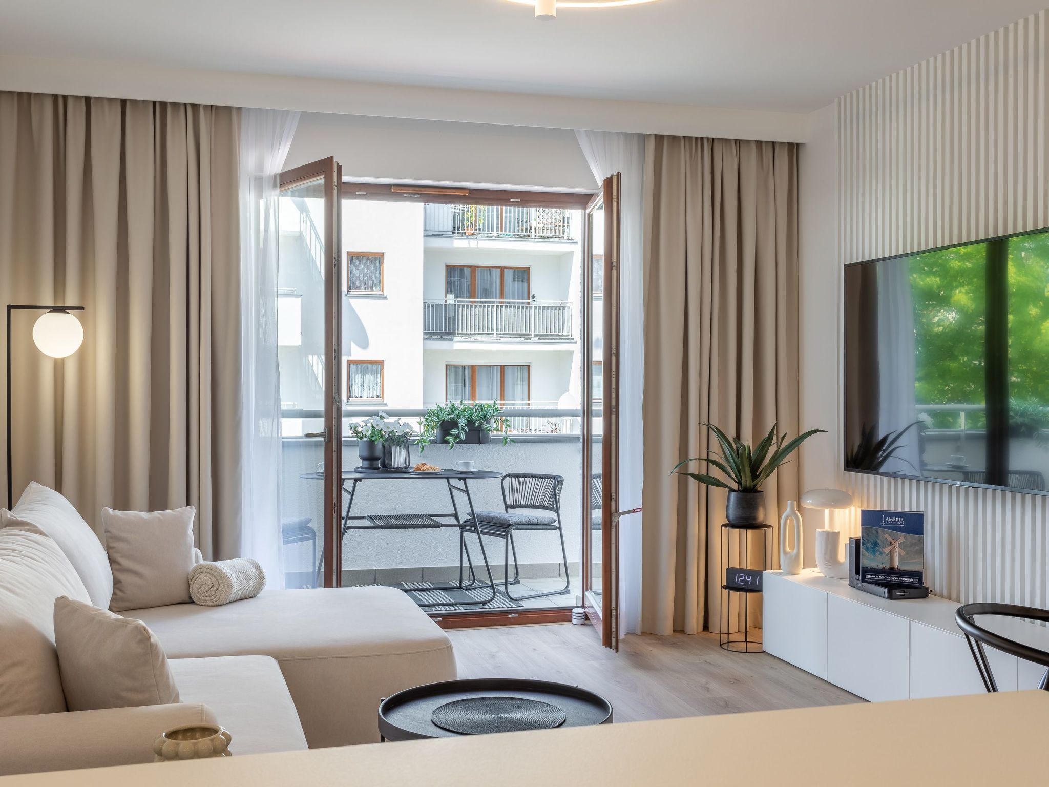 White Space am Meer-Image-tags.info