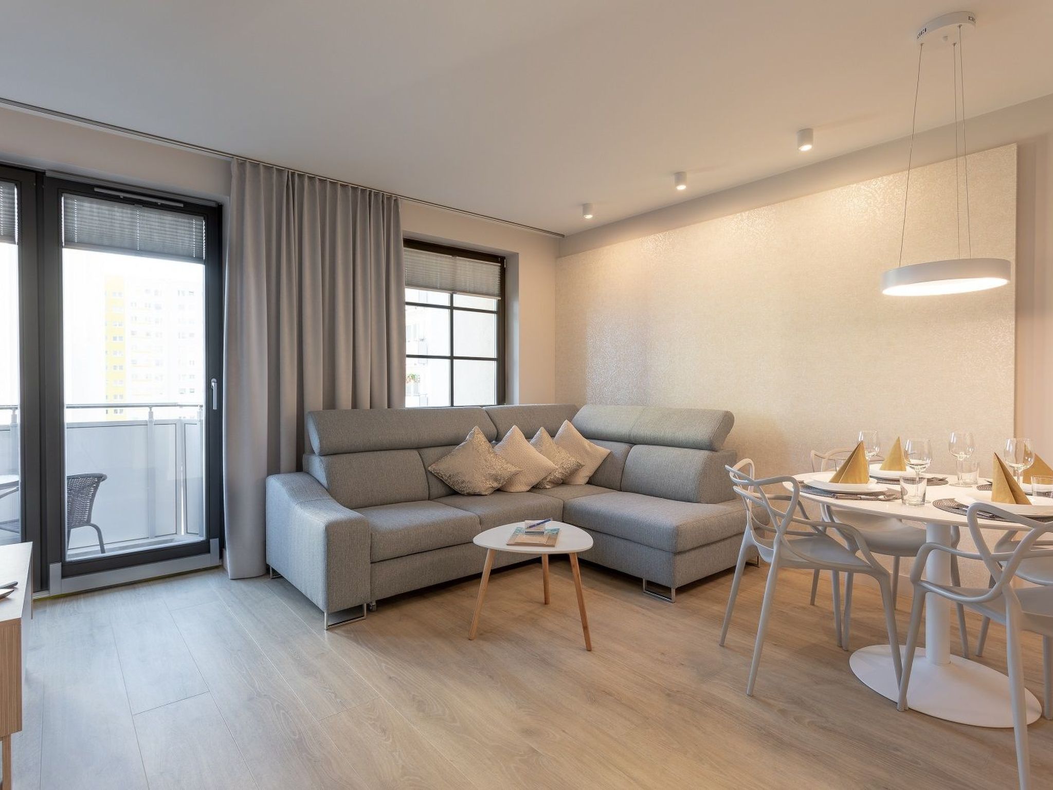Schönes Ferienappartement Gold in Swinemünde — Living Room (1 of 11)