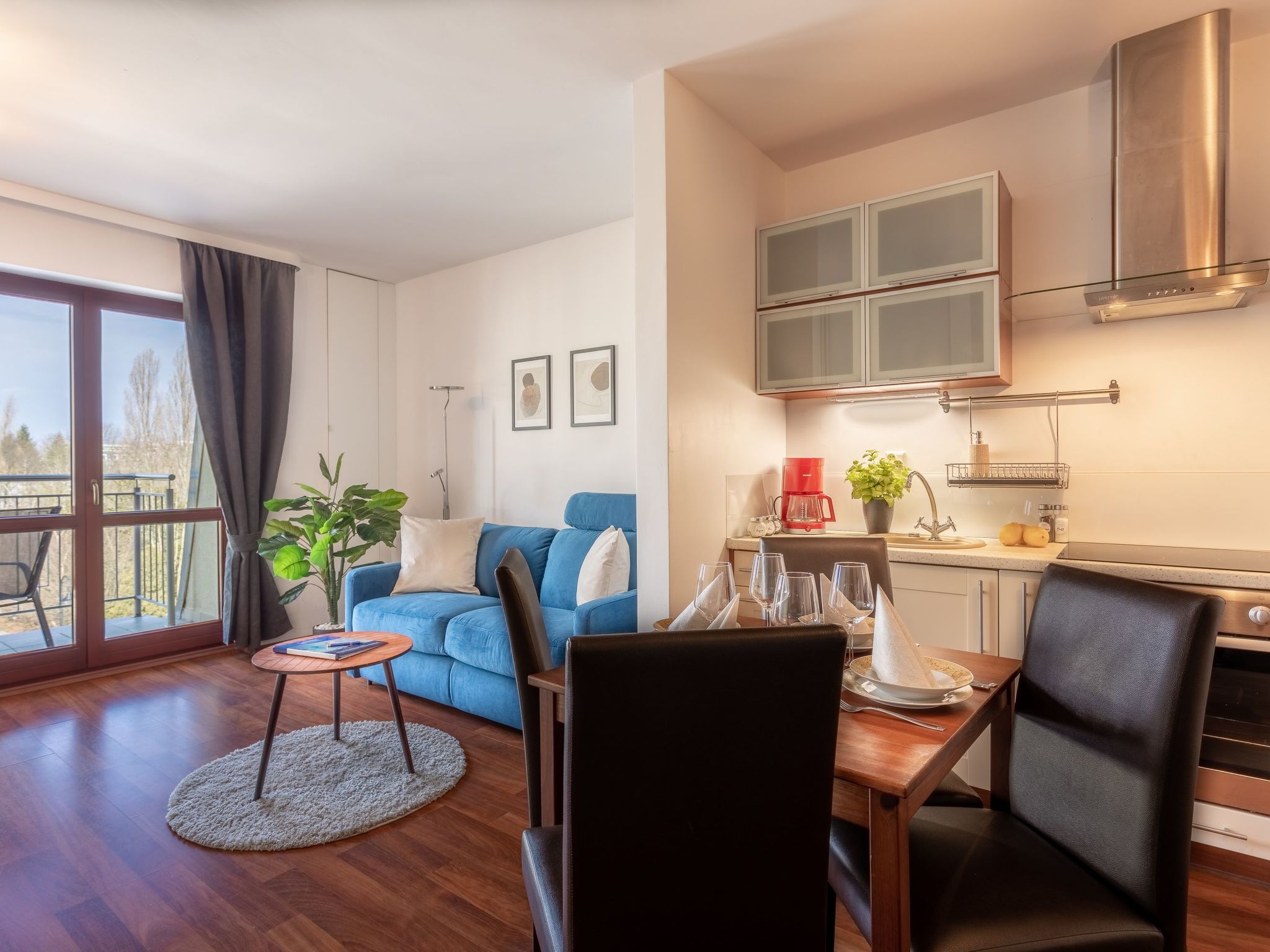 The flat on the seaside promenade in Świnoujście "Windrose 33" is located on the third floor of the modern flat house "Róża Wiatrów", in the nearby seaside district, near the showpiece of Świnou..