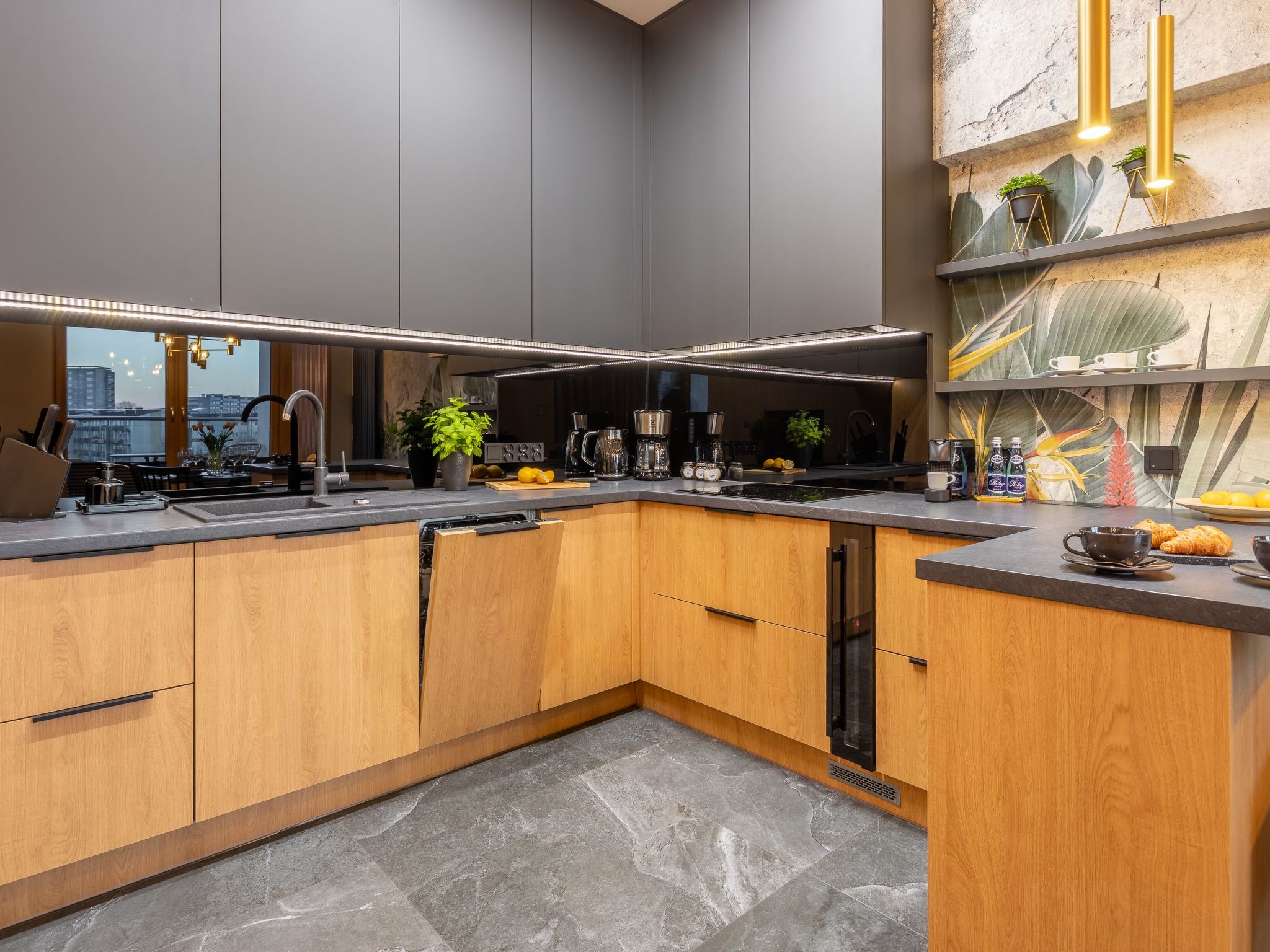 Kitchen / Dining Room