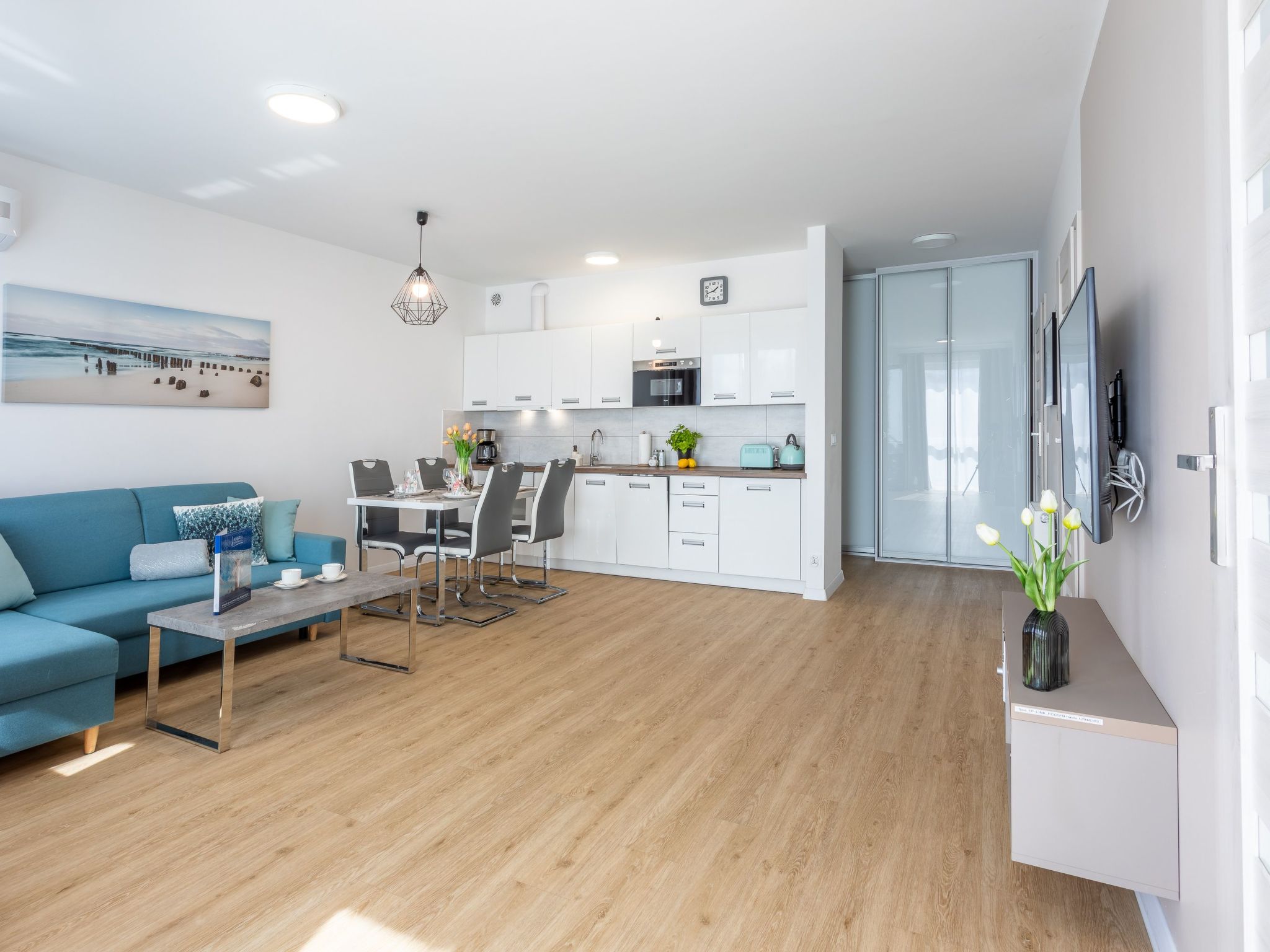 Kitchen / Dining Room