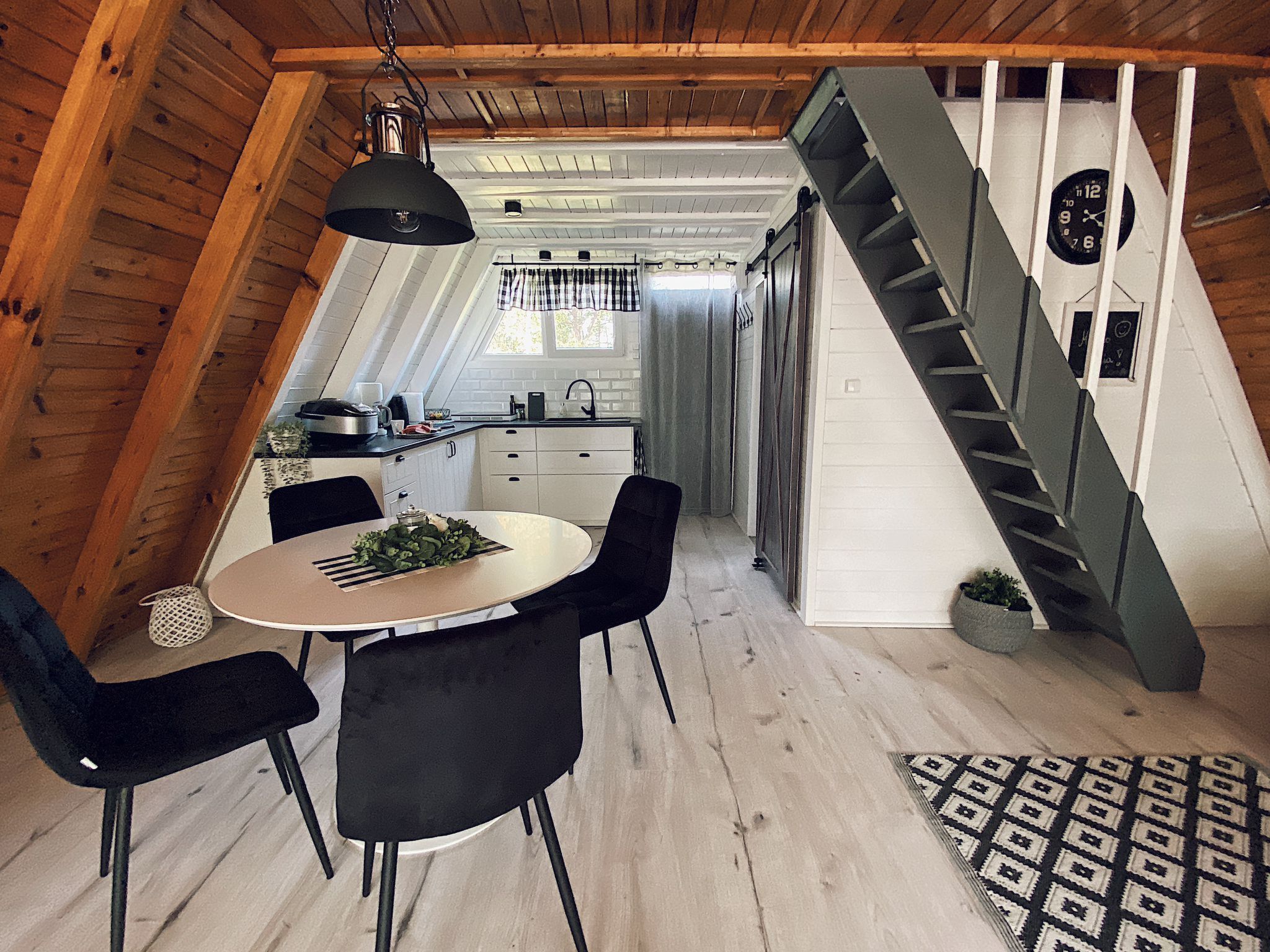 Dario-Image-tags.info