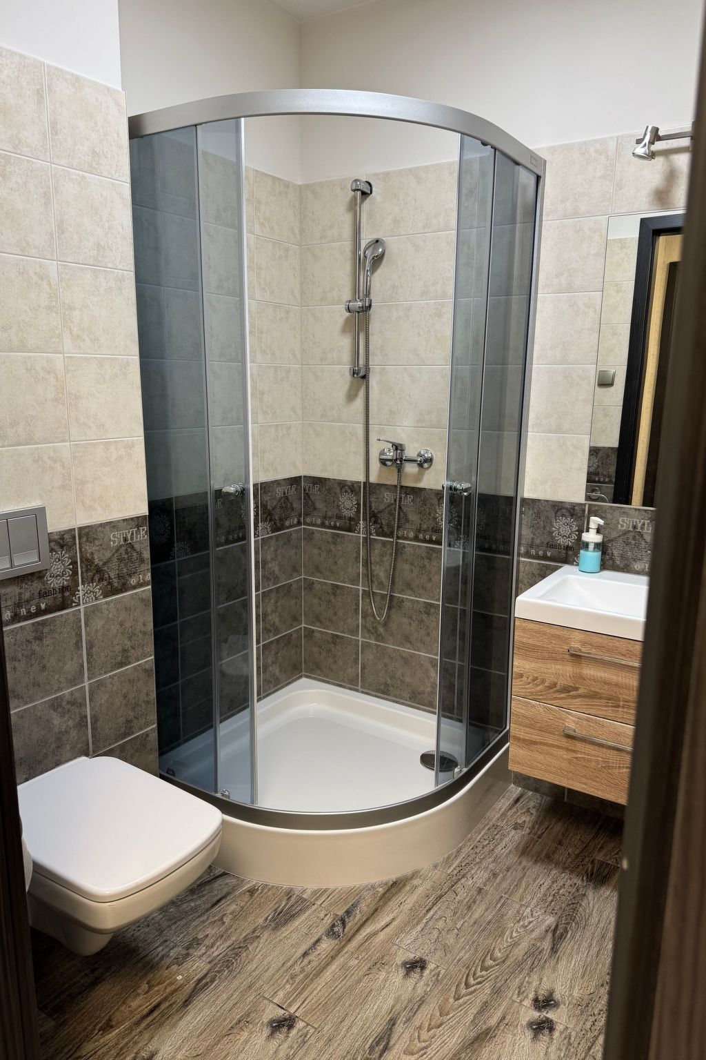 Mit Wasserblick-Binnen