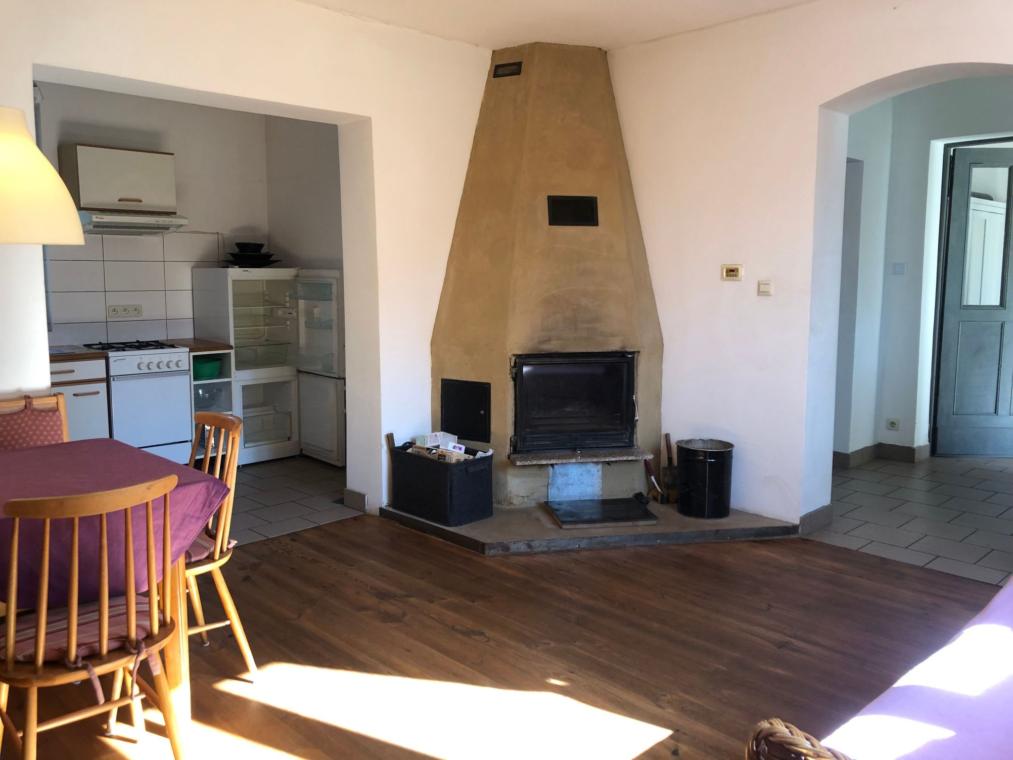 Auf einem Gutshof mit eigenem Garten in ländlicher Umgebung-Image-tags.info